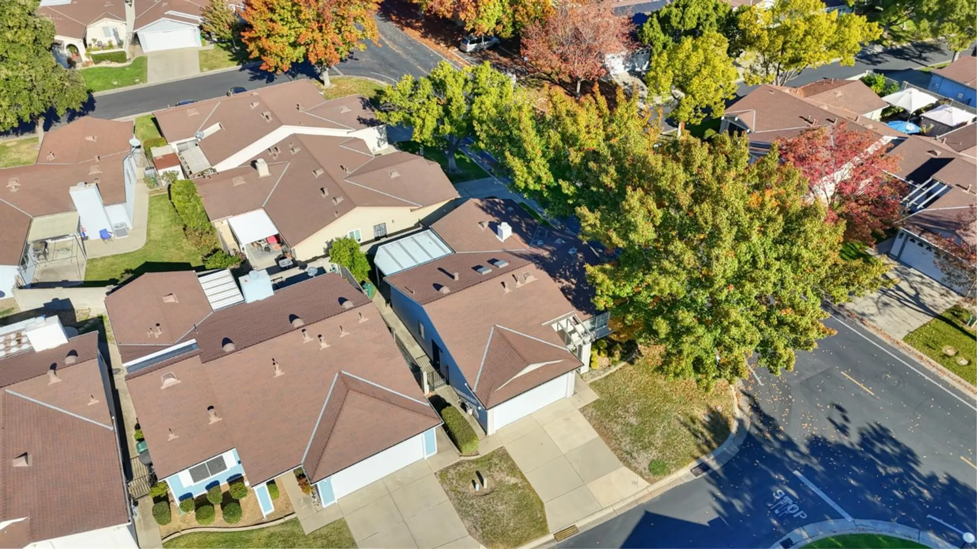 Property Slideshow image 45 of 52 | 7325 sunsilver ln, Sacramento, CA, 95828