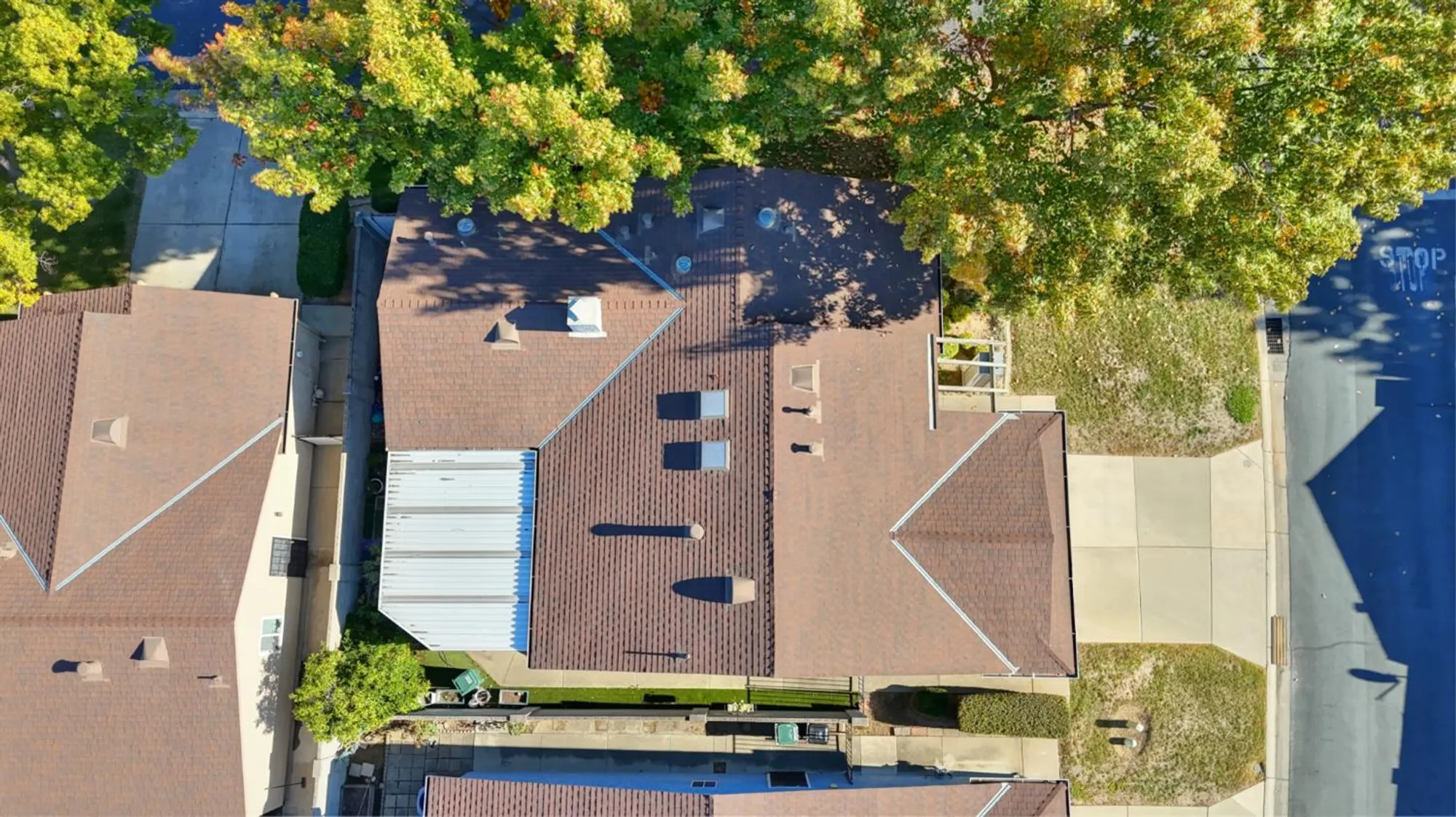 Property Slideshow image 46 of 52 | 7325 sunsilver ln, Sacramento, CA, 95828