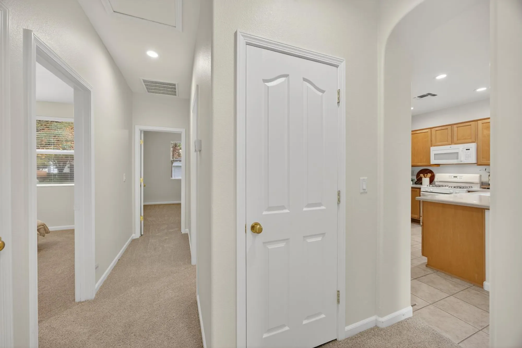Property Slideshow image 19 of 46 | 2278 bay horse ln, Sacramento, CA, 95835