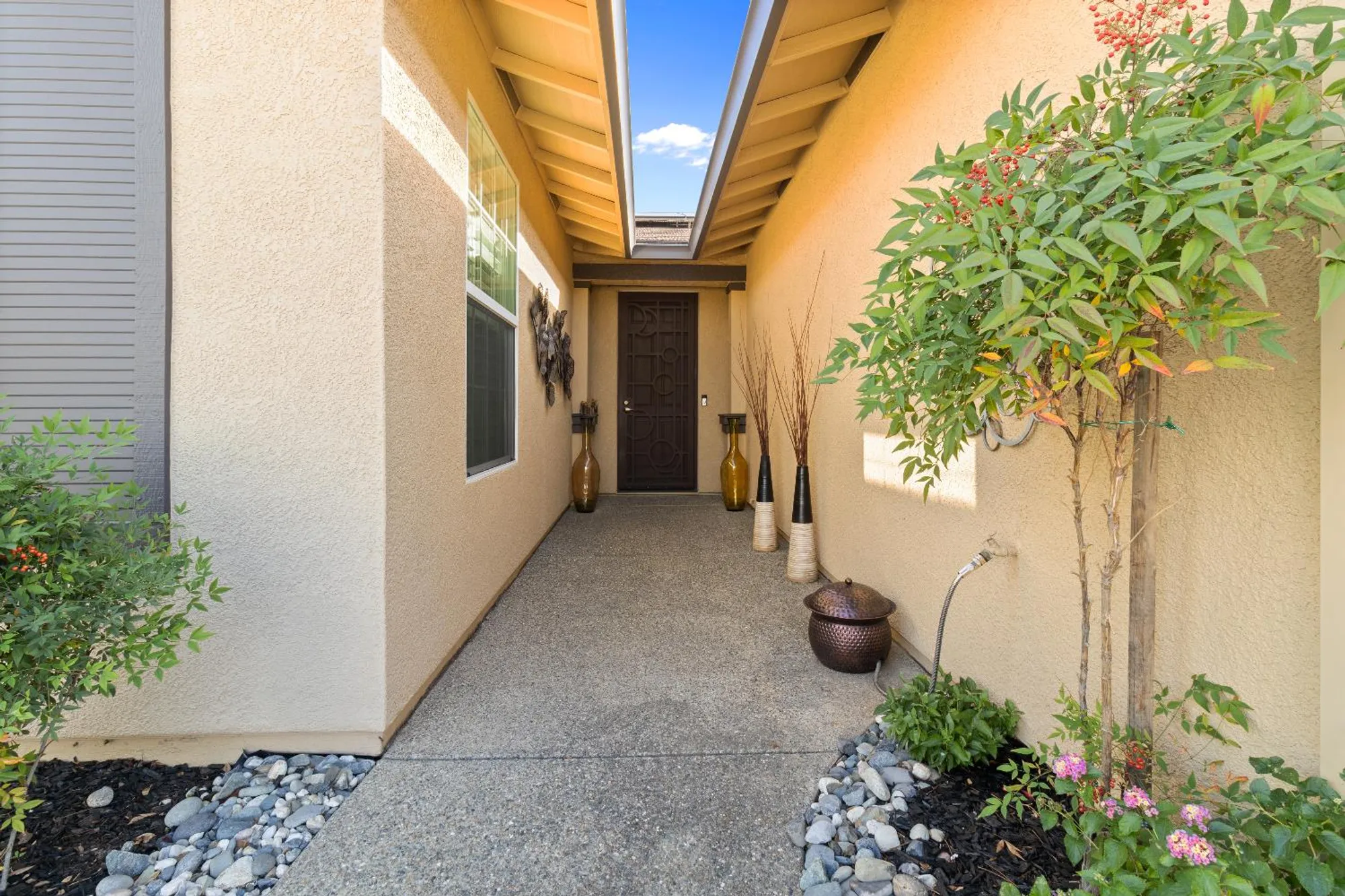 Property Slideshow image 33 of 37 | 2166 walden view ln, Lincoln, CA, 95648