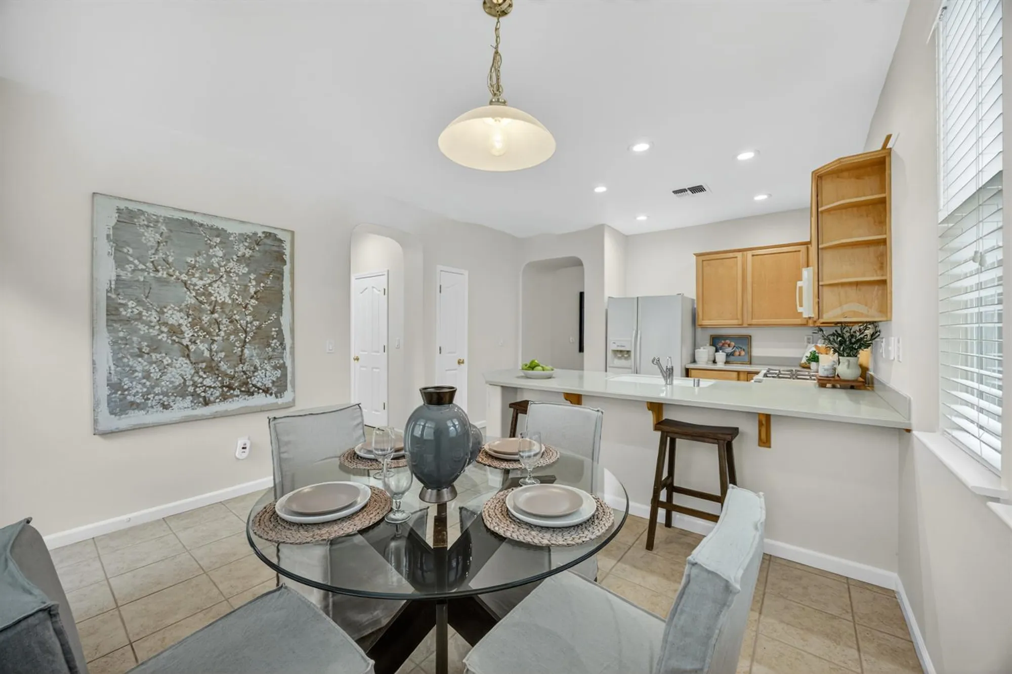 Property Slideshow image 17 of 46 | 2278 bay horse ln, Sacramento, CA, 95835