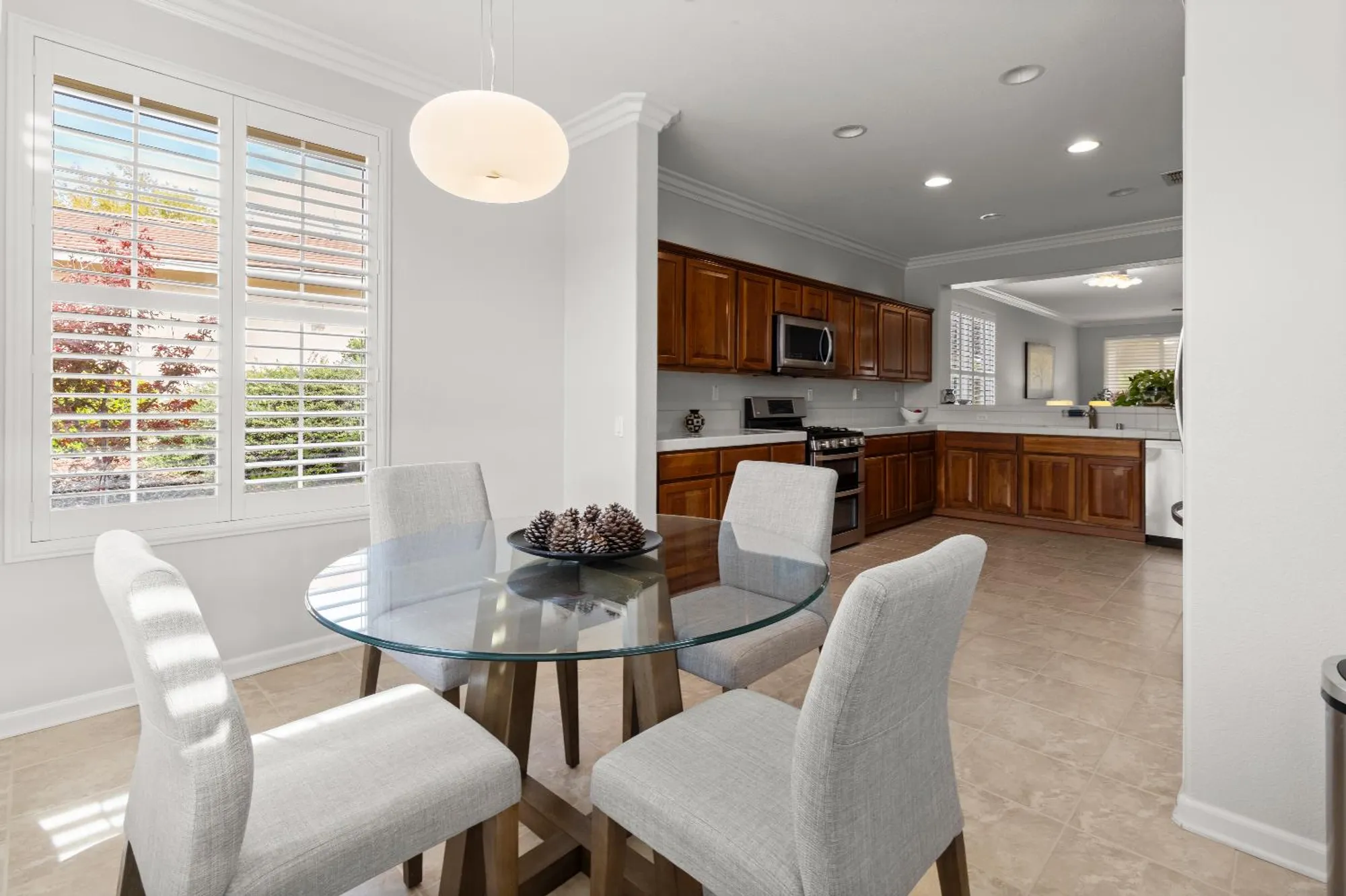 Property Slideshow image 6 of 37 | 2166 walden view ln, Lincoln, CA, 95648