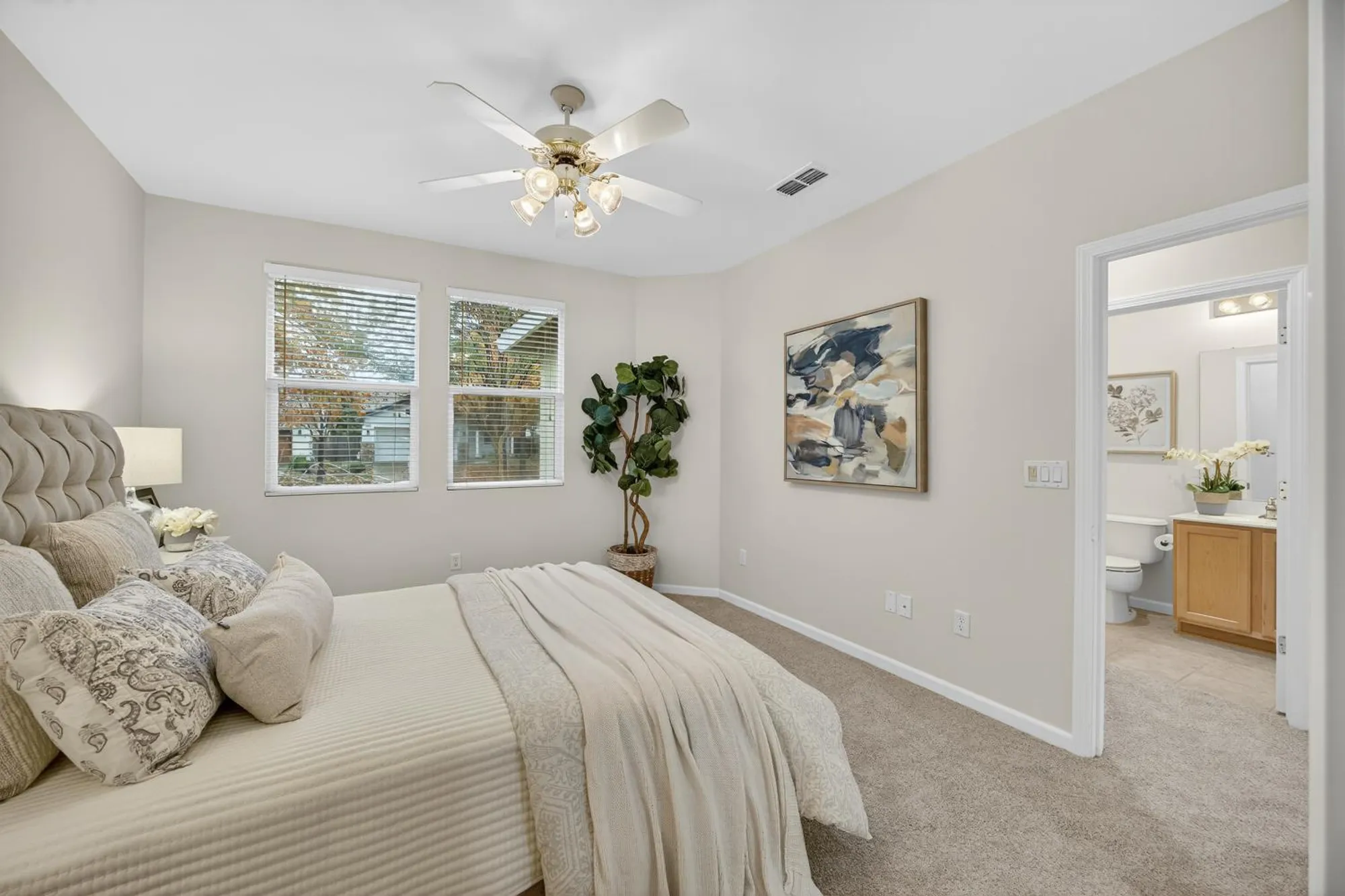 Property Slideshow image 22 of 46 | 2278 bay horse ln, Sacramento, CA, 95835