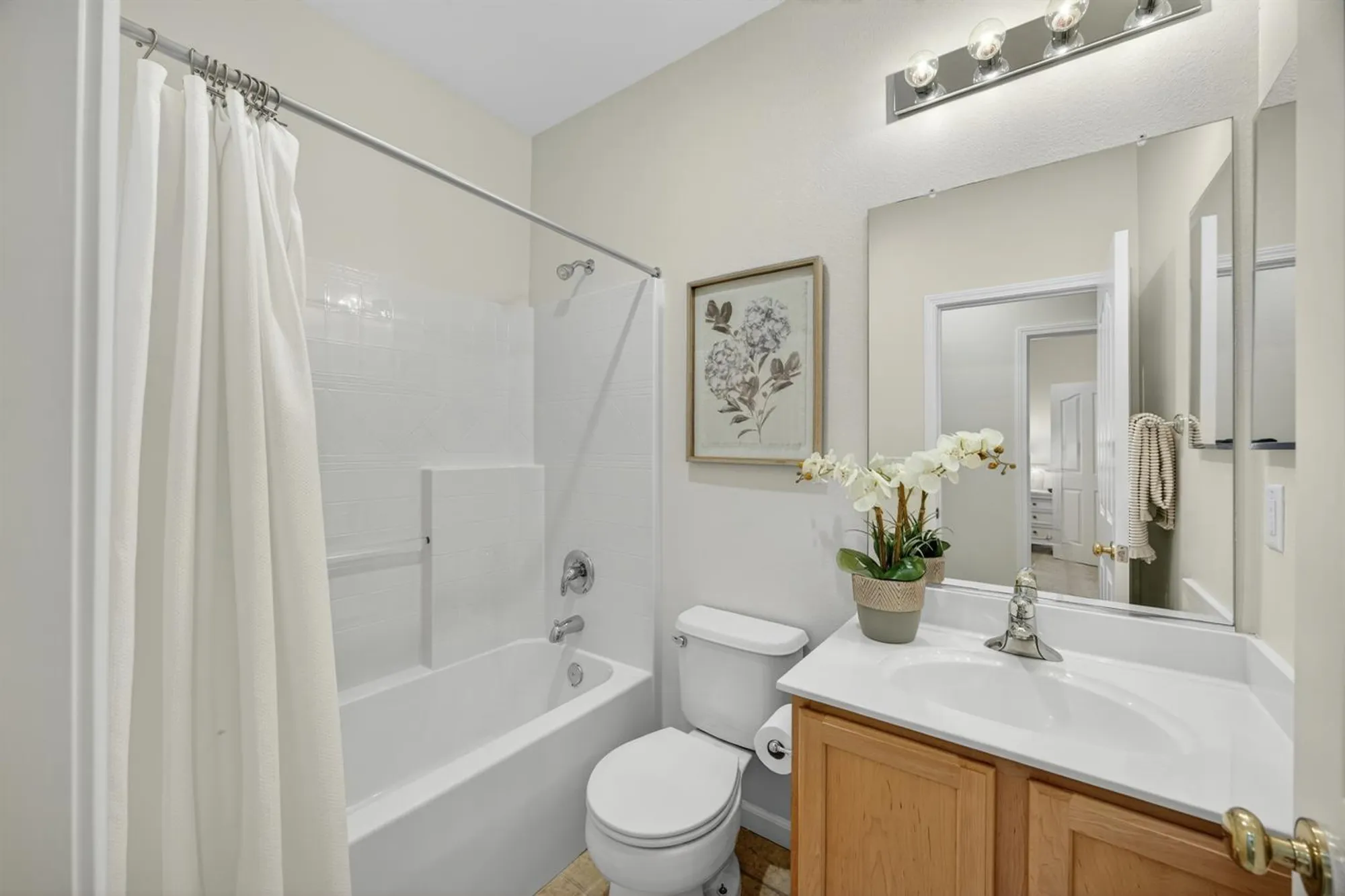 Property Slideshow image 29 of 46 | 2278 bay horse ln, Sacramento, CA, 95835