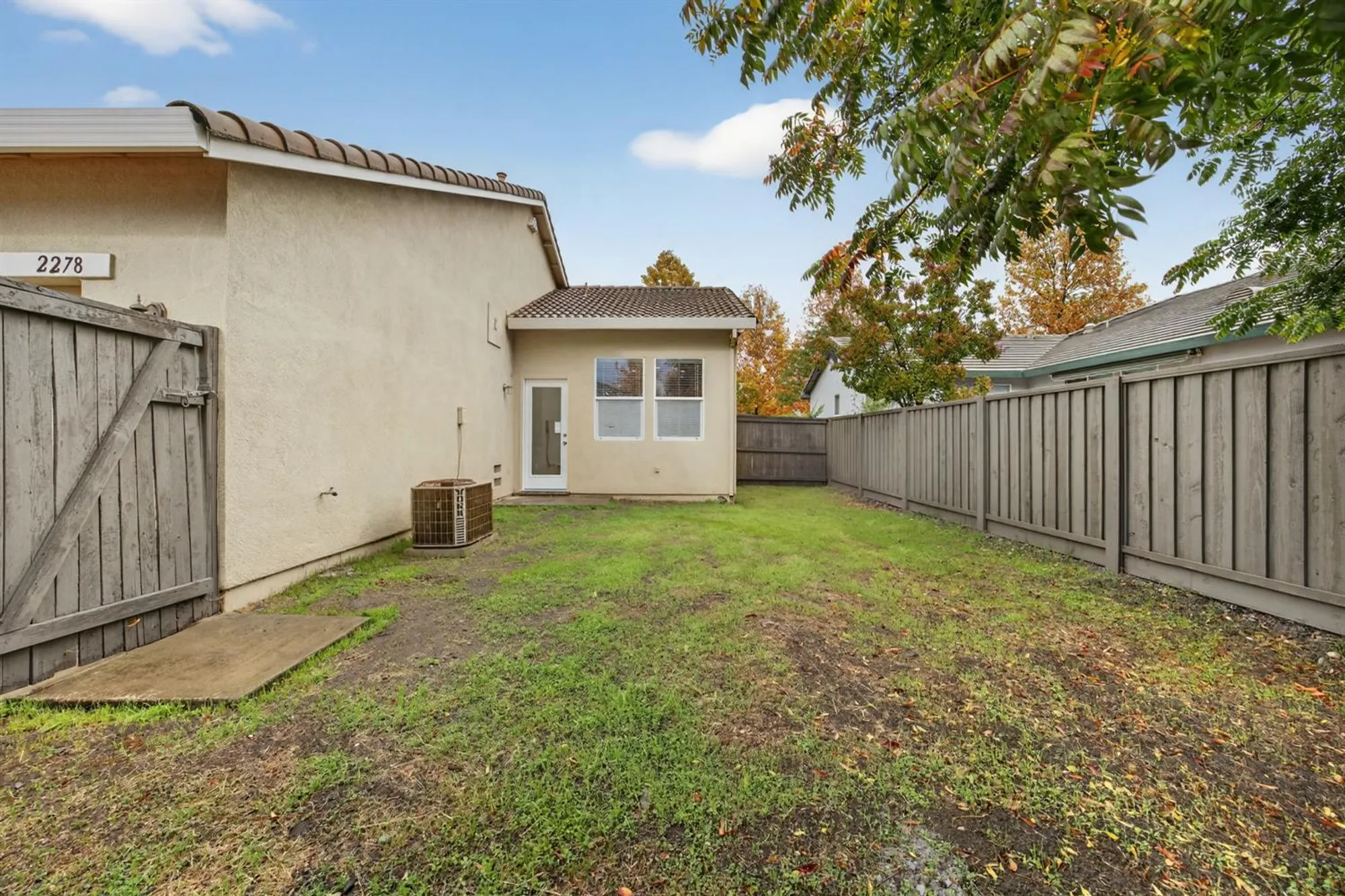 Property Slideshow image 33 of 46 | 2278 bay horse ln, Sacramento, CA, 95835