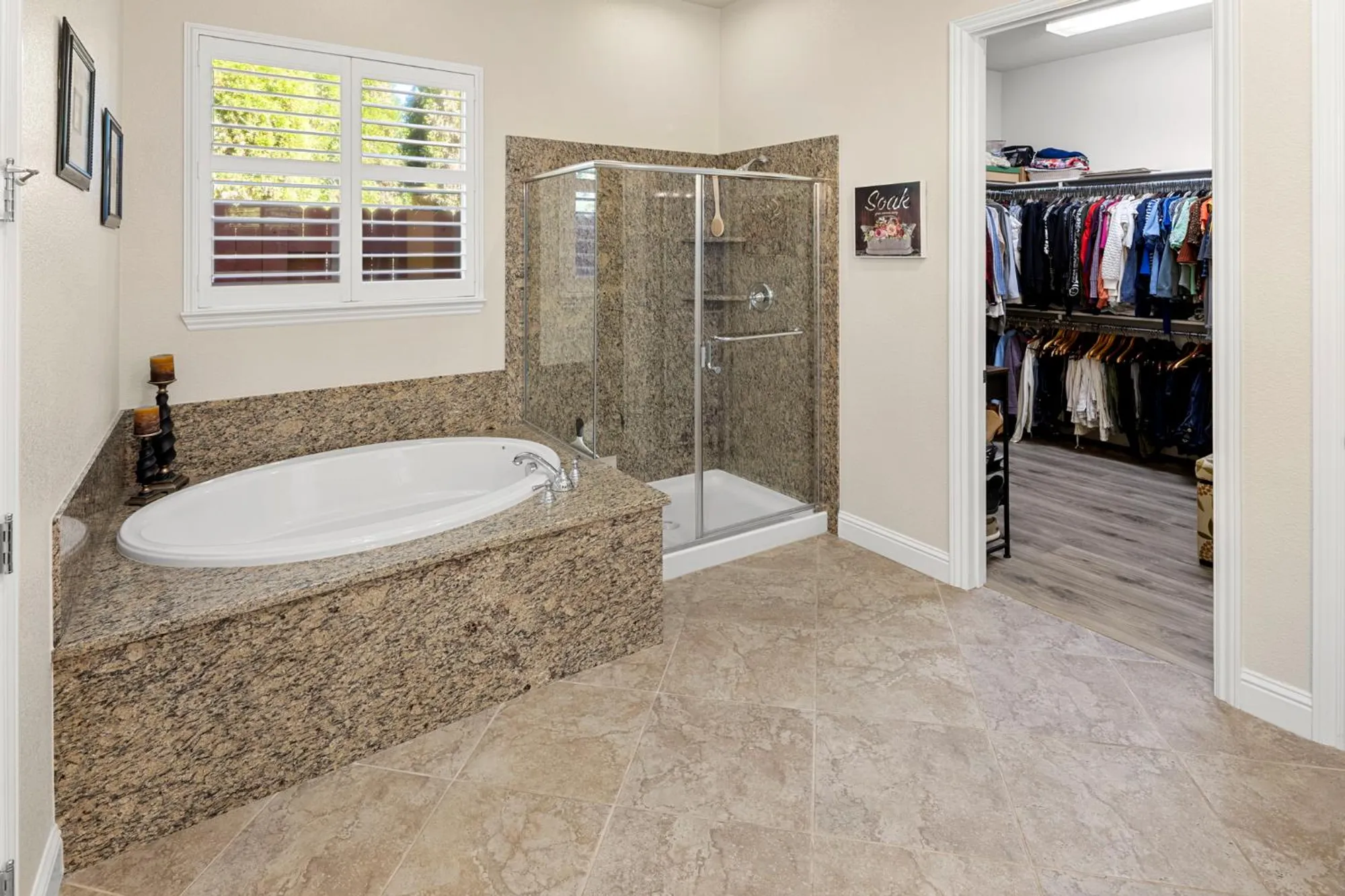 Property Slideshow image 28 of 48 | 2016 land end loop, Roseville, CA, 95747