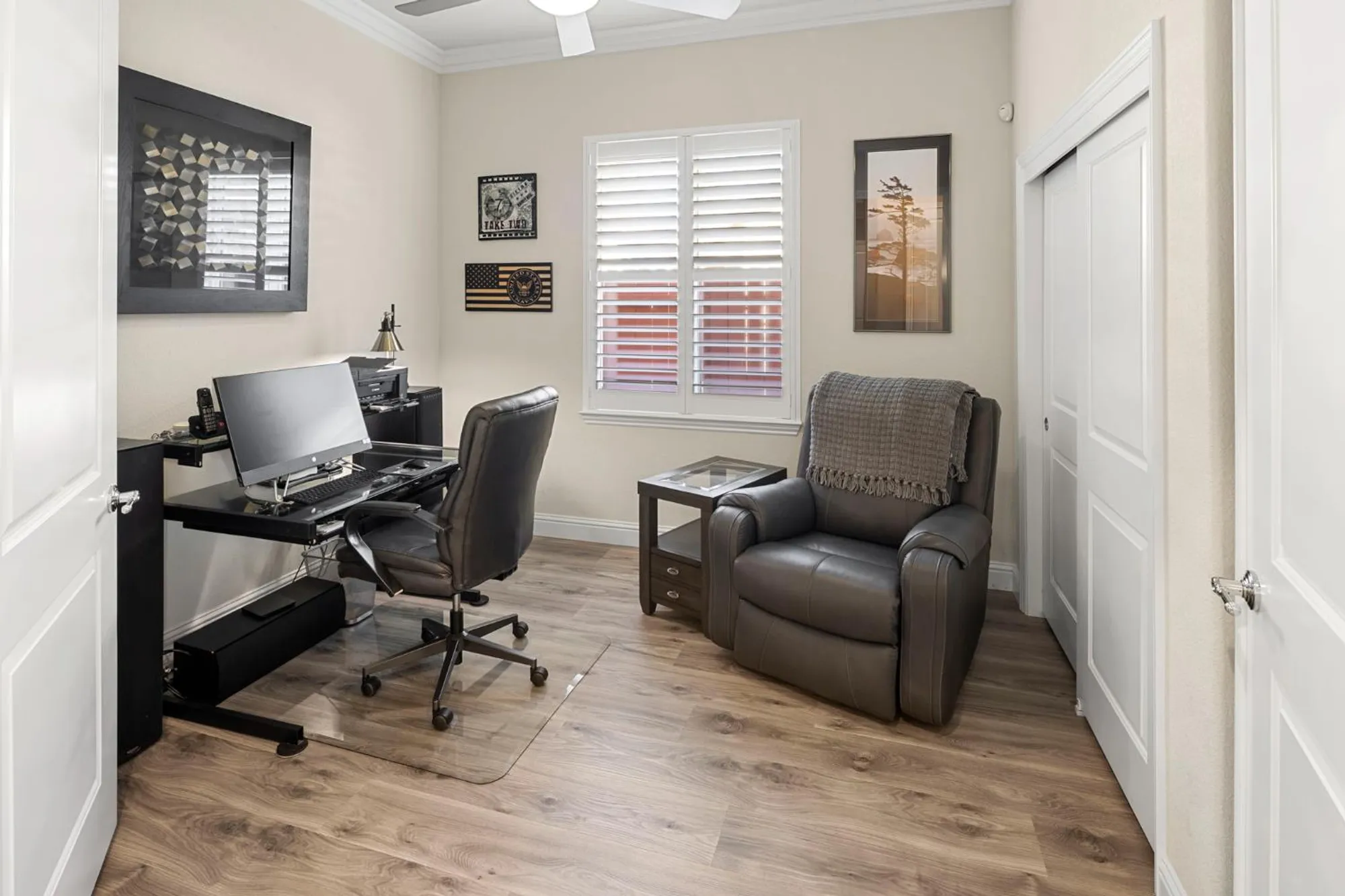 Property Slideshow image 31 of 48 | 2016 land end loop, Roseville, CA, 95747