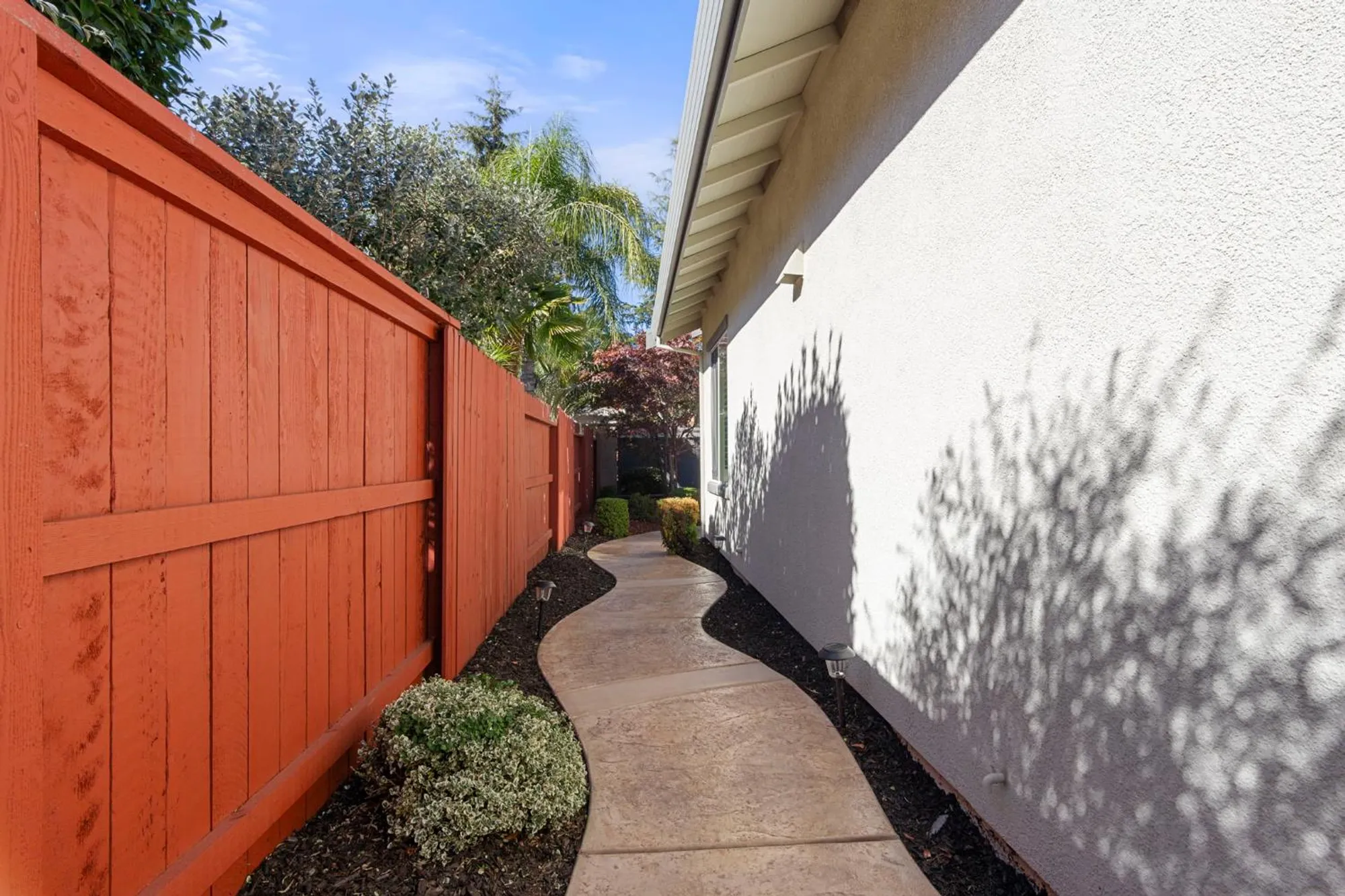 Property Slideshow image 47 of 48 | 2016 land end loop, Roseville, CA, 95747