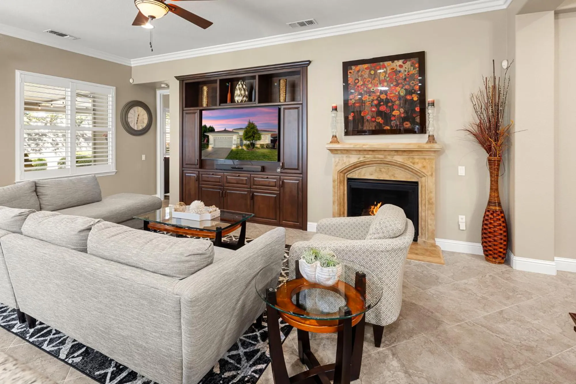 Property Slideshow image 9 of 48 | 2016 land end loop, Roseville, CA, 95747