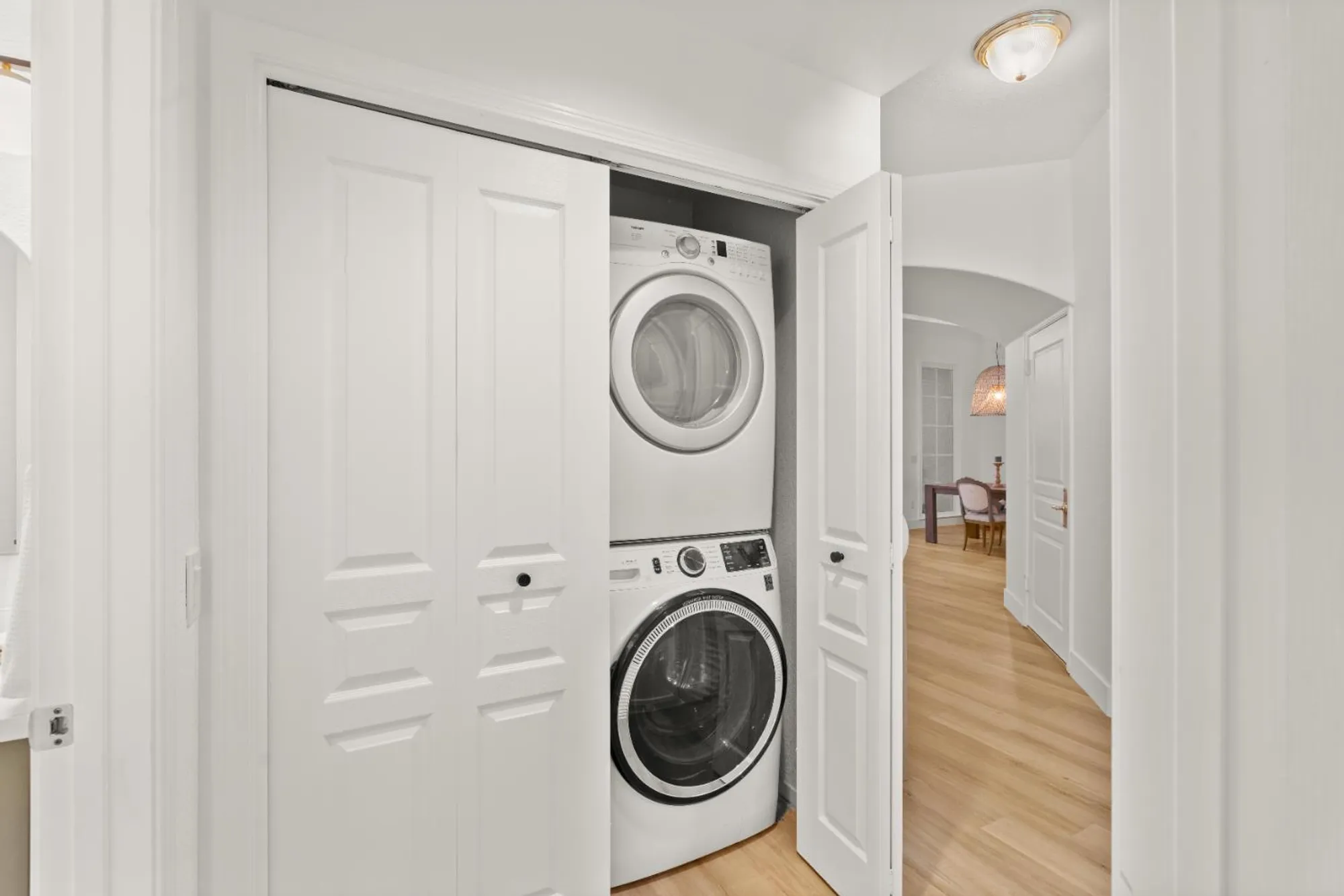 Property Slideshow image 13 of 55 | 7598 sunmore ln, Sacramento, CA, 95828