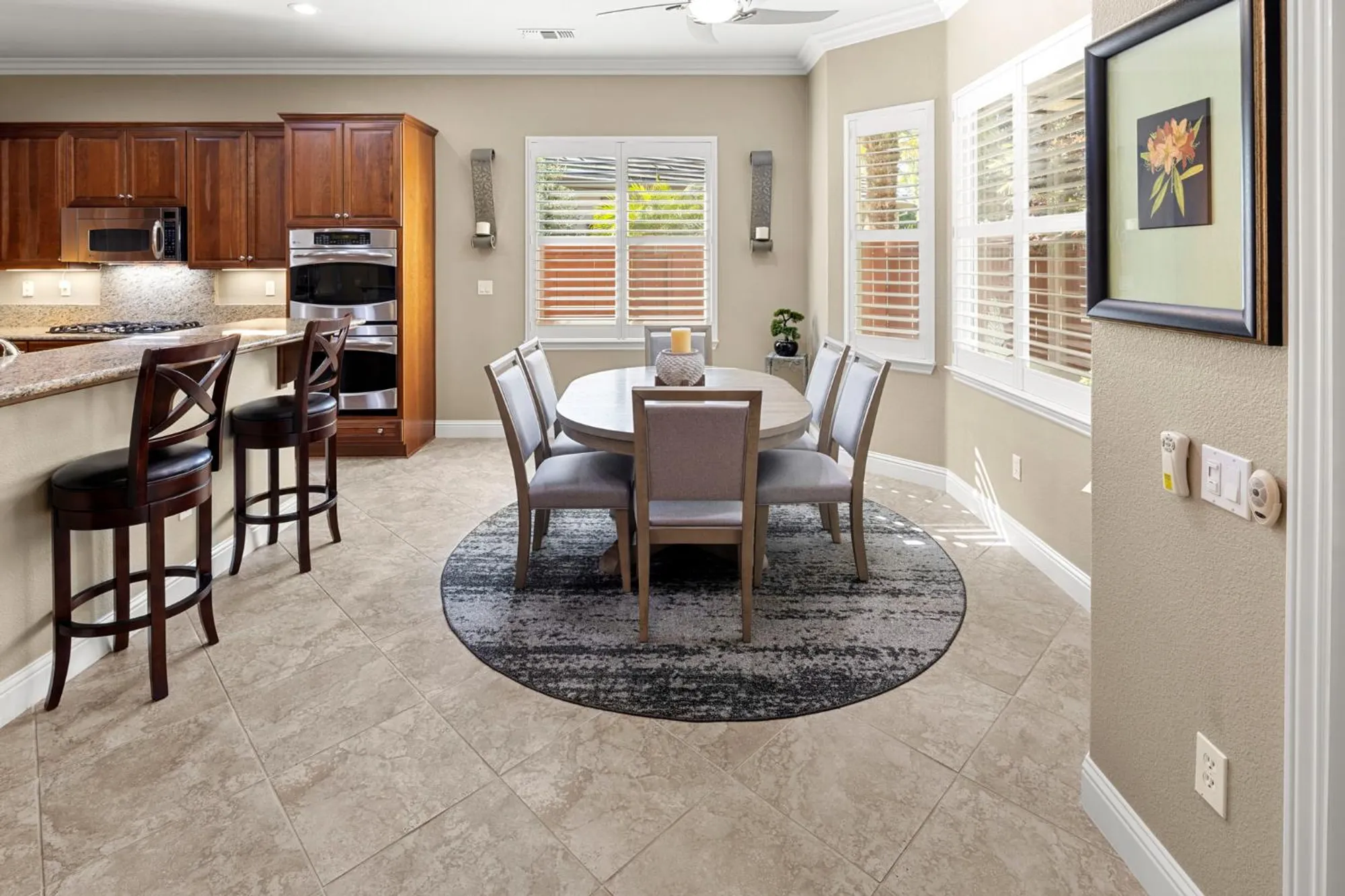 Property Slideshow image 13 of 48 | 2016 land end loop, Roseville, CA, 95747