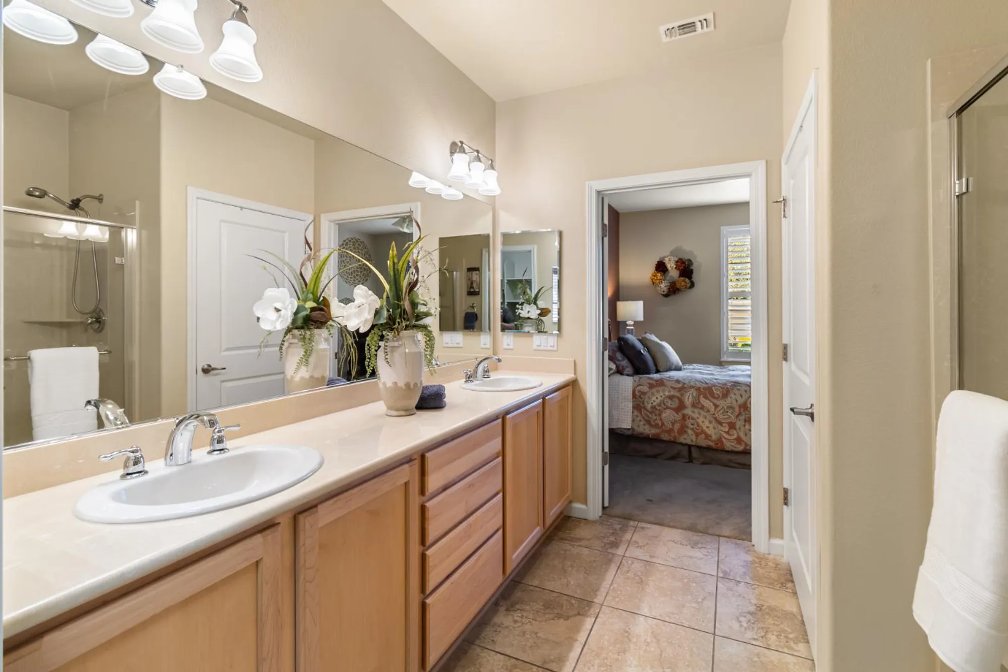 Property Slideshow image 25 of 60 | 7805 dearne way, Elk Grove, CA, 95757