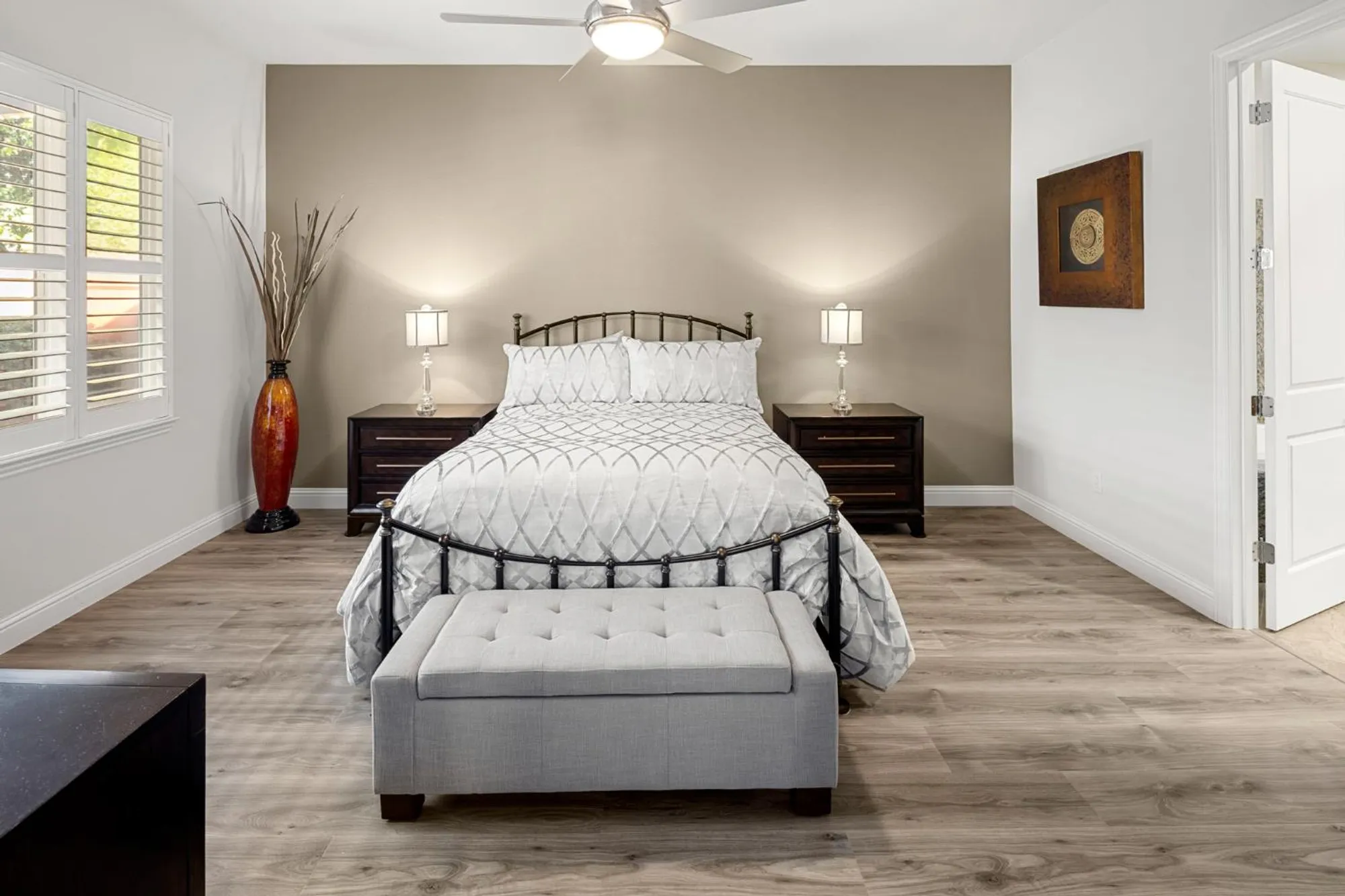 Property Slideshow image 23 of 48 | 2016 land end loop, Roseville, CA, 95747