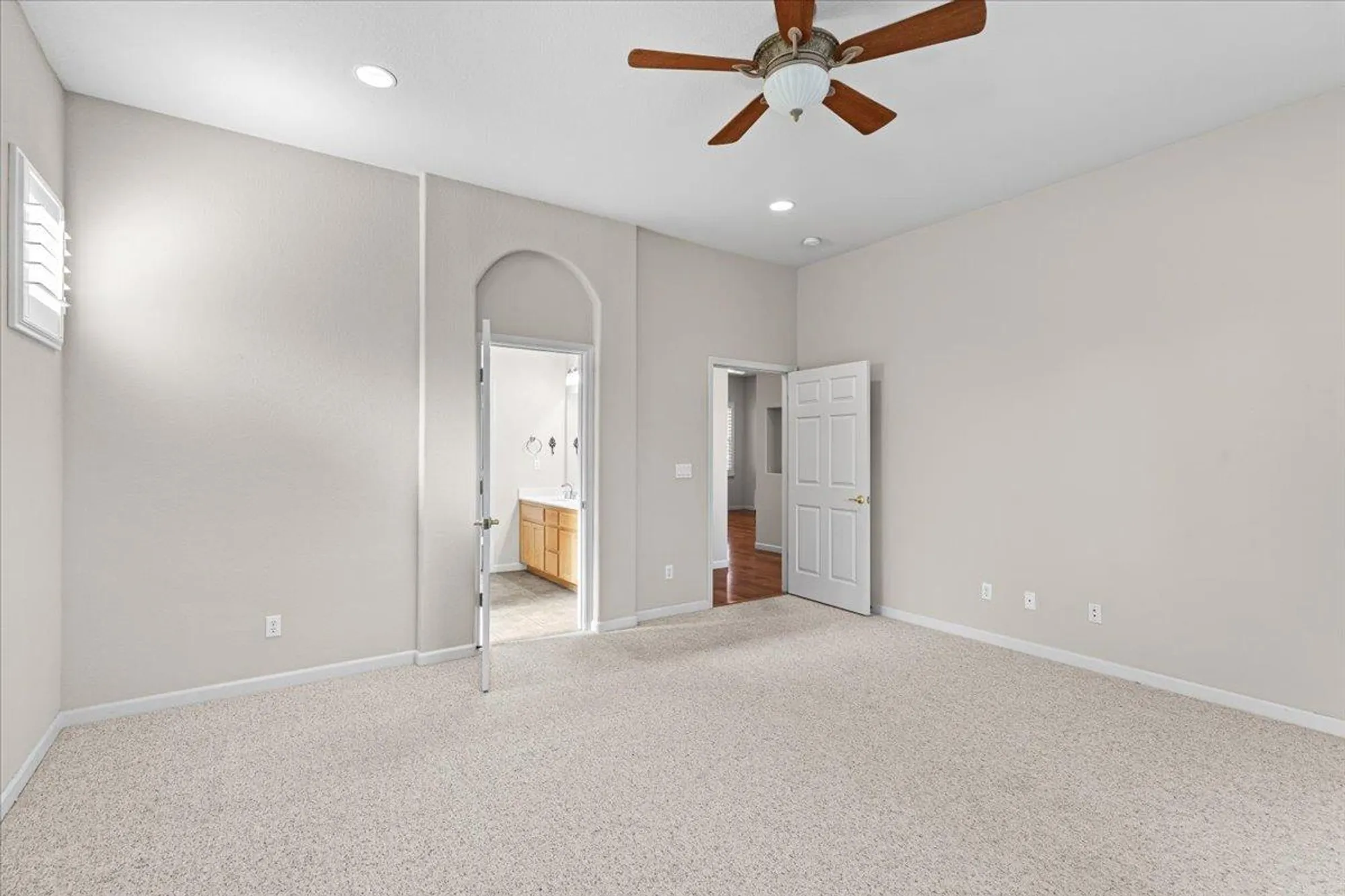 Property Slideshow image 12 of 65 | 1665 windy cove ln, Ripon, CA, 95366