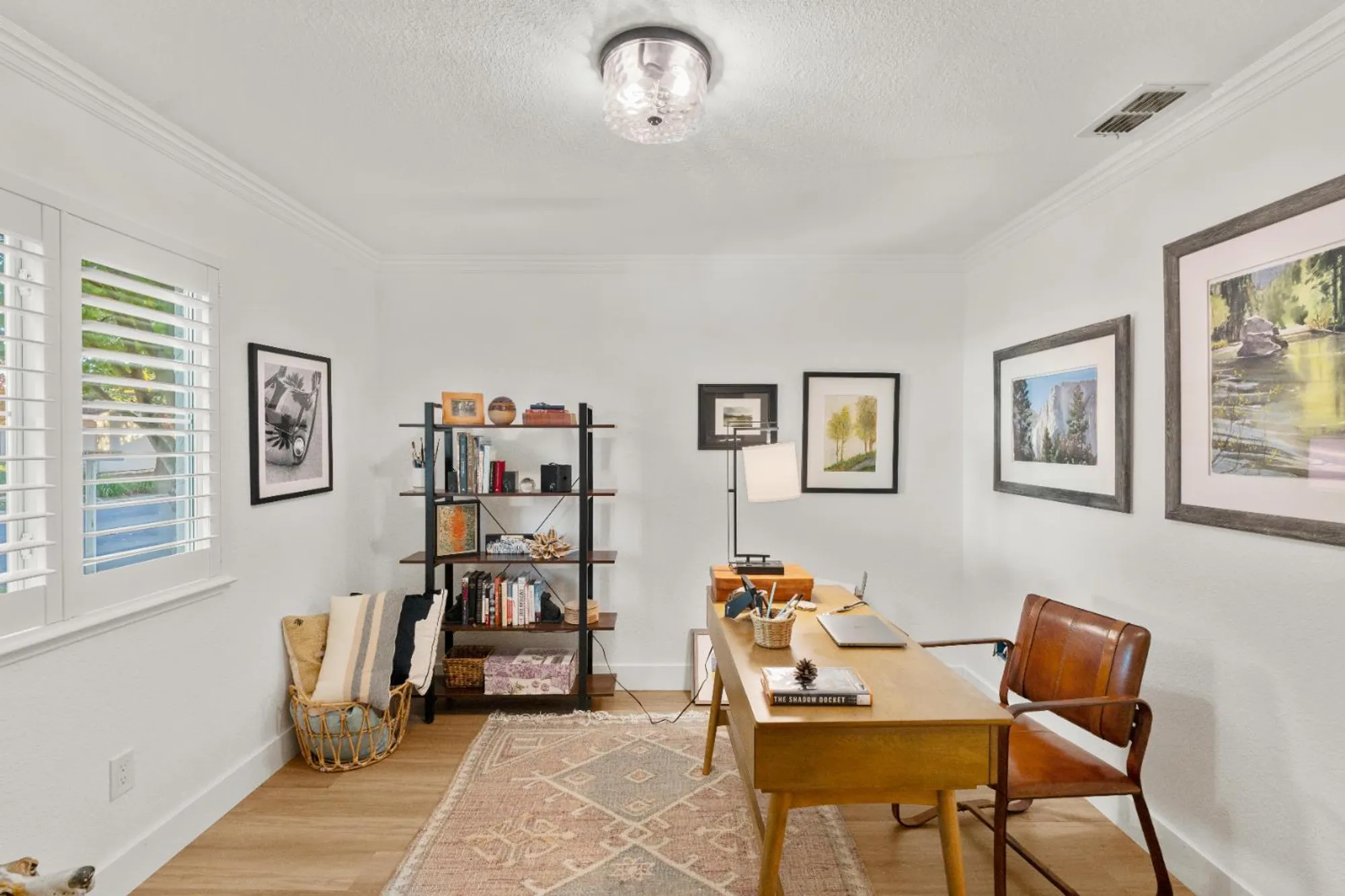 Property Slideshow image 15 of 55 | 7598 sunmore ln, Sacramento, CA, 95828