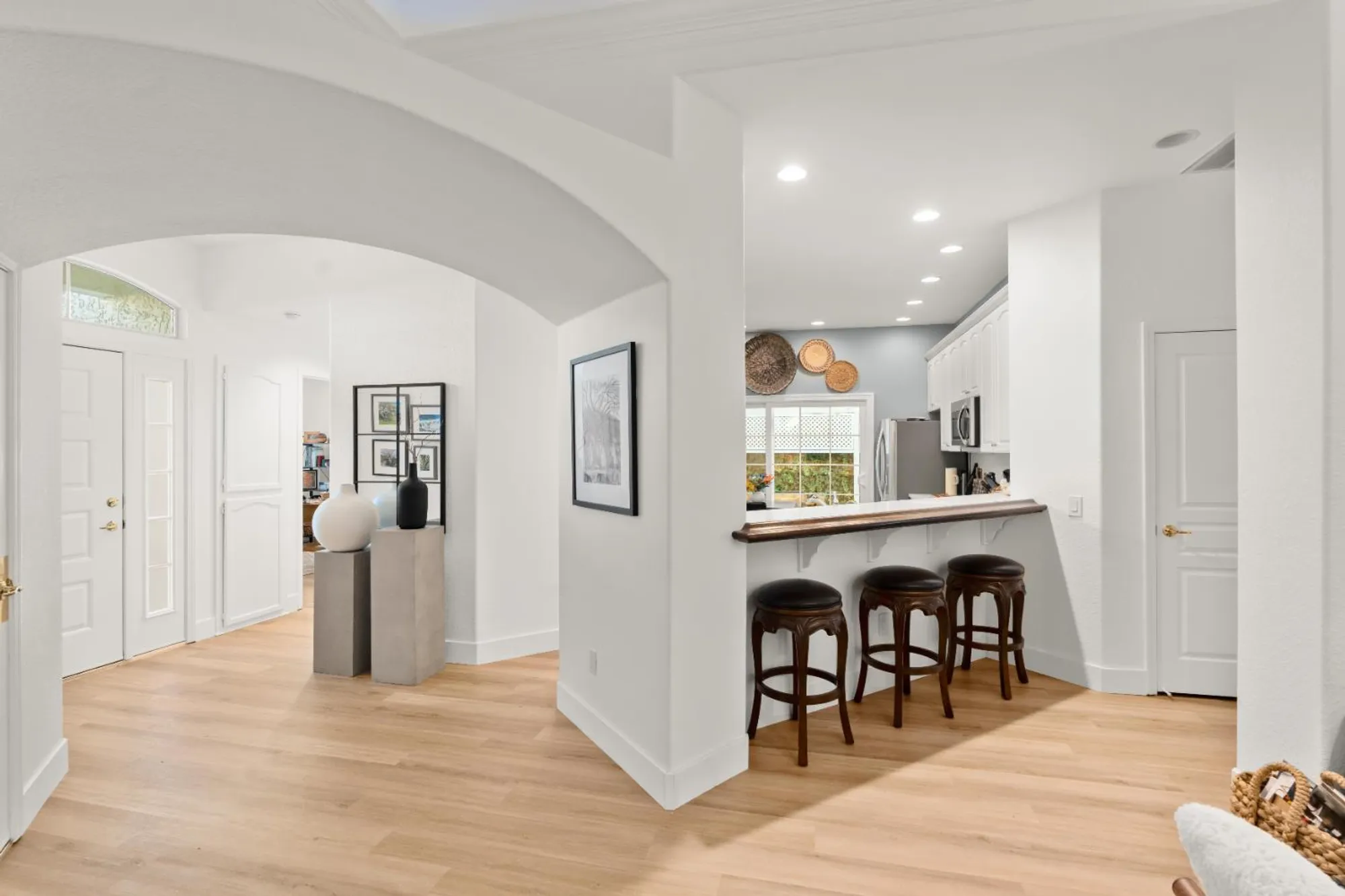 Property Slideshow image 26 of 55 | 7598 sunmore ln, Sacramento, CA, 95828