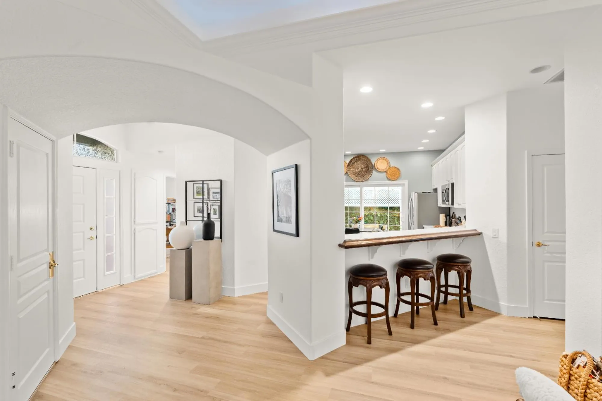 Property Slideshow image 9 of 55 | 7598 sunmore ln, Sacramento, CA, 95828