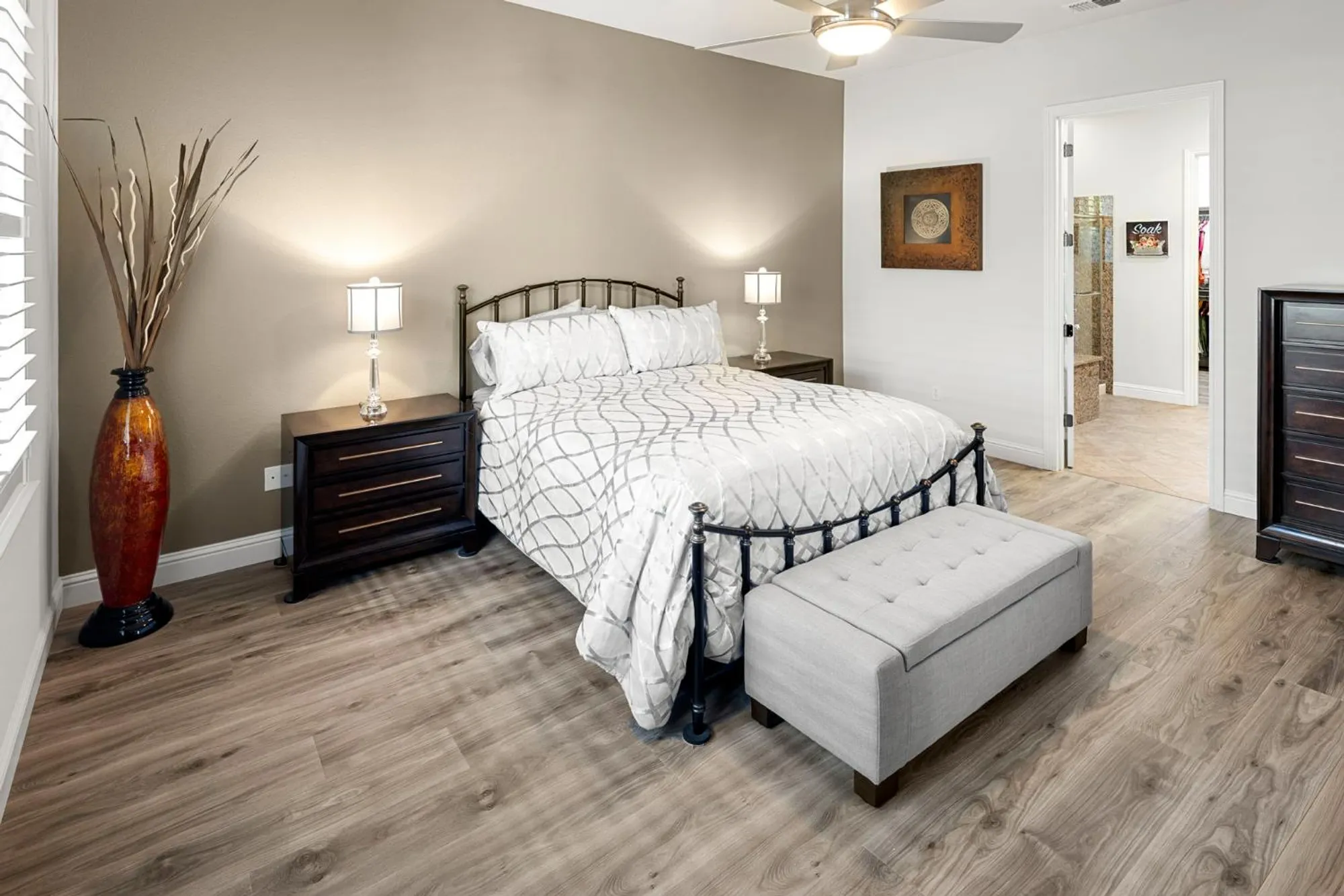 Property Slideshow image 24 of 48 | 2016 land end loop, Roseville, CA, 95747