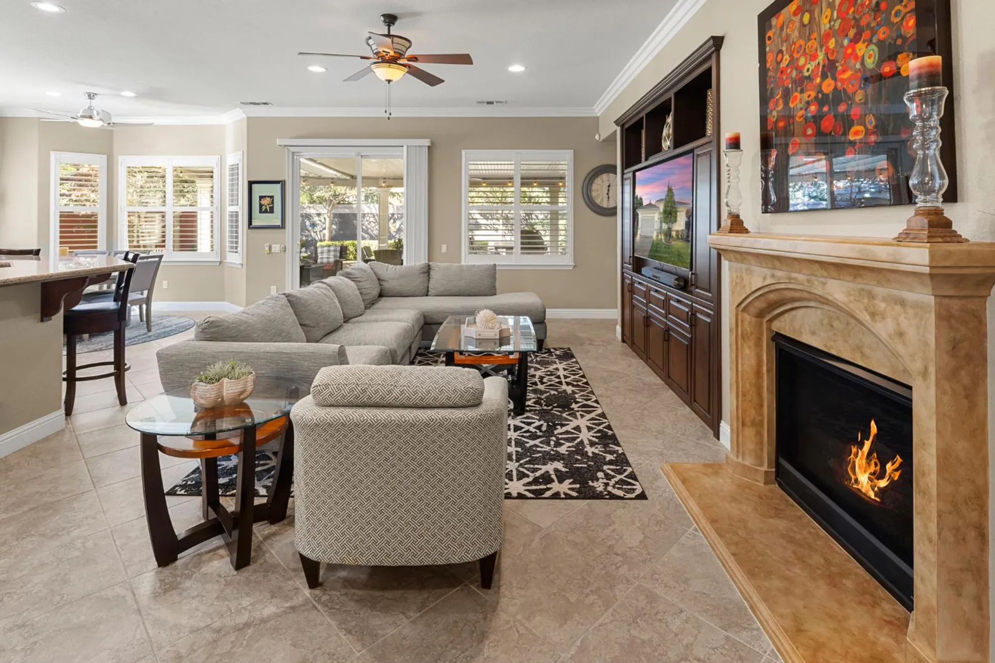 Property Slideshow image 7 of 48 | 2016 land end loop, Roseville, CA, 95747