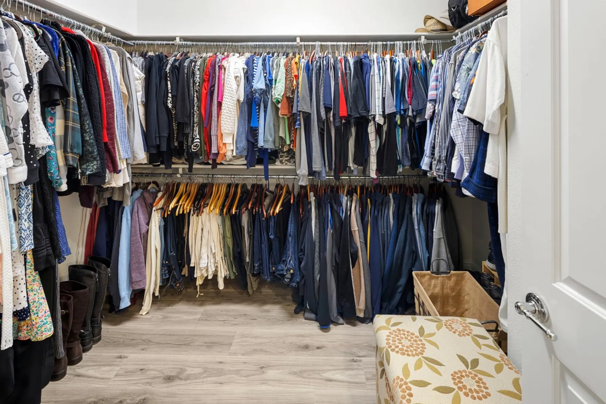 Property Slideshow image 29 of 48 | 2016 land end loop, Roseville, CA, 95747