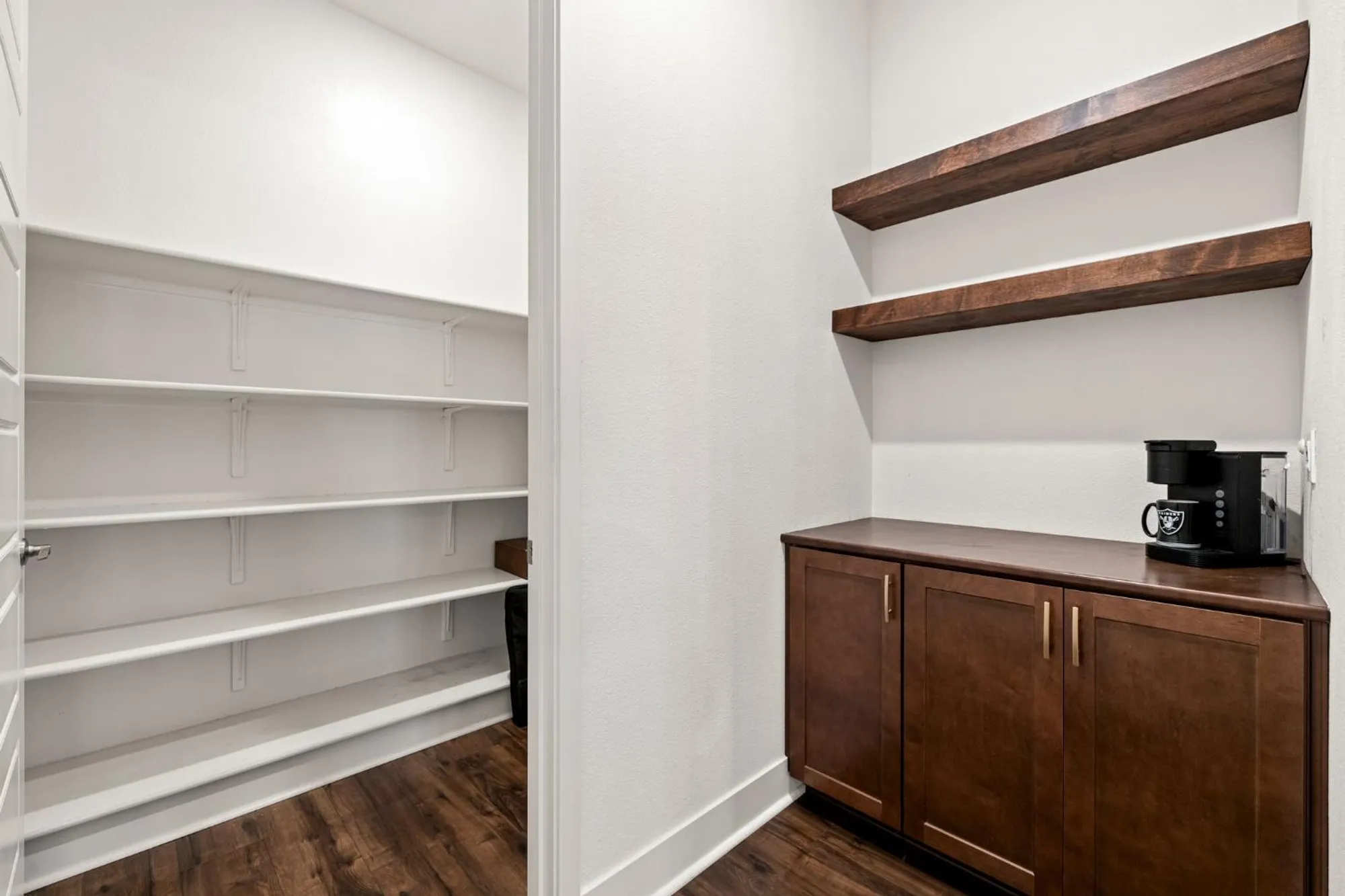 Property Slideshow image 10 of 16 | 6281 element ln, Roseville, CA, 95747