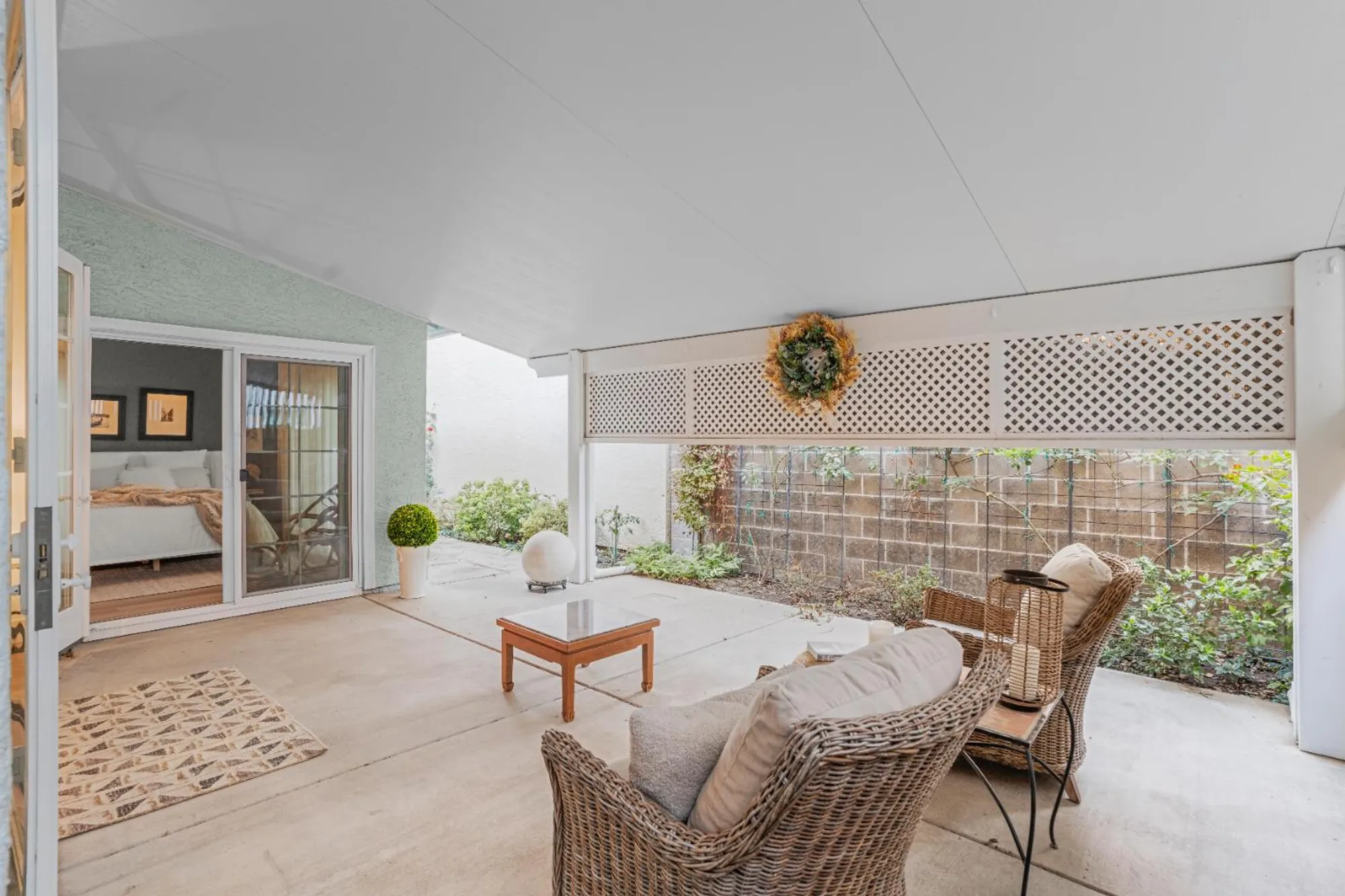 Property Slideshow image 43 of 55 | 7598 sunmore ln, Sacramento, CA, 95828