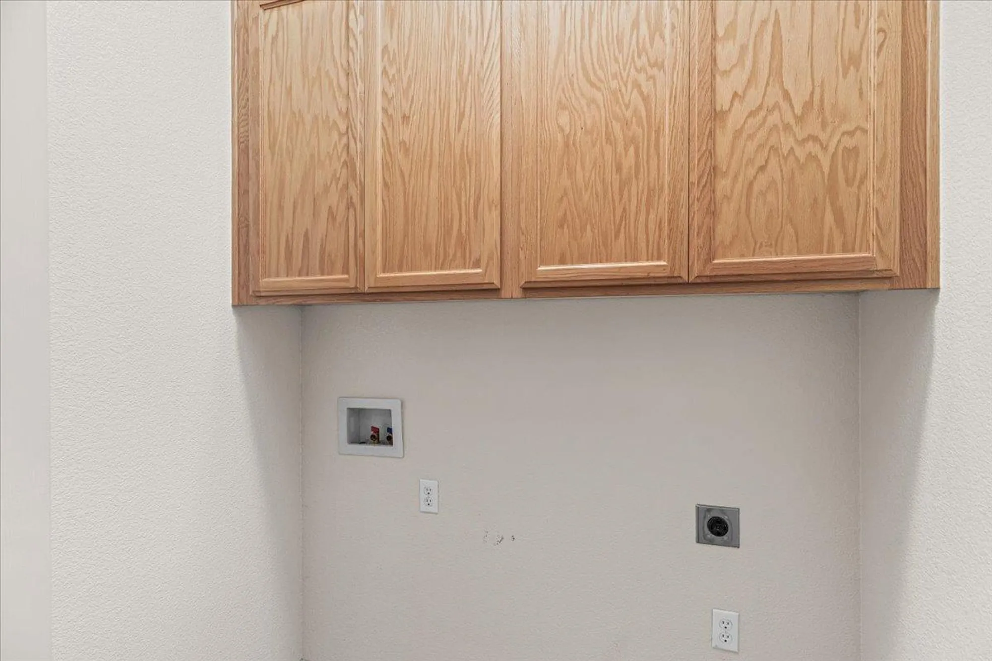 Property Slideshow image 33 of 65 | 1665 windy cove ln, Ripon, CA, 95366