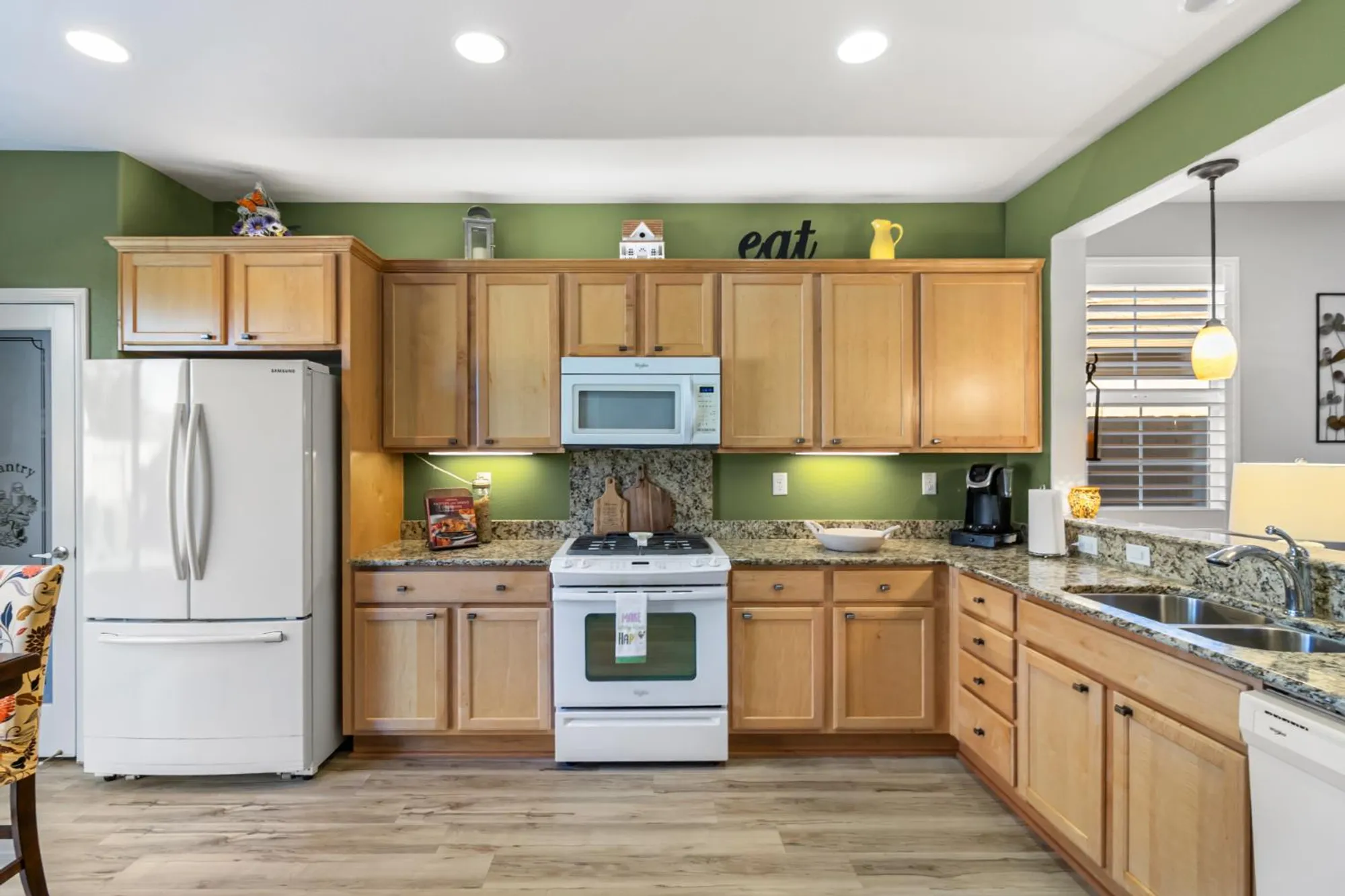 Property Slideshow image 18 of 60 | 7805 dearne way, Elk Grove, CA, 95757