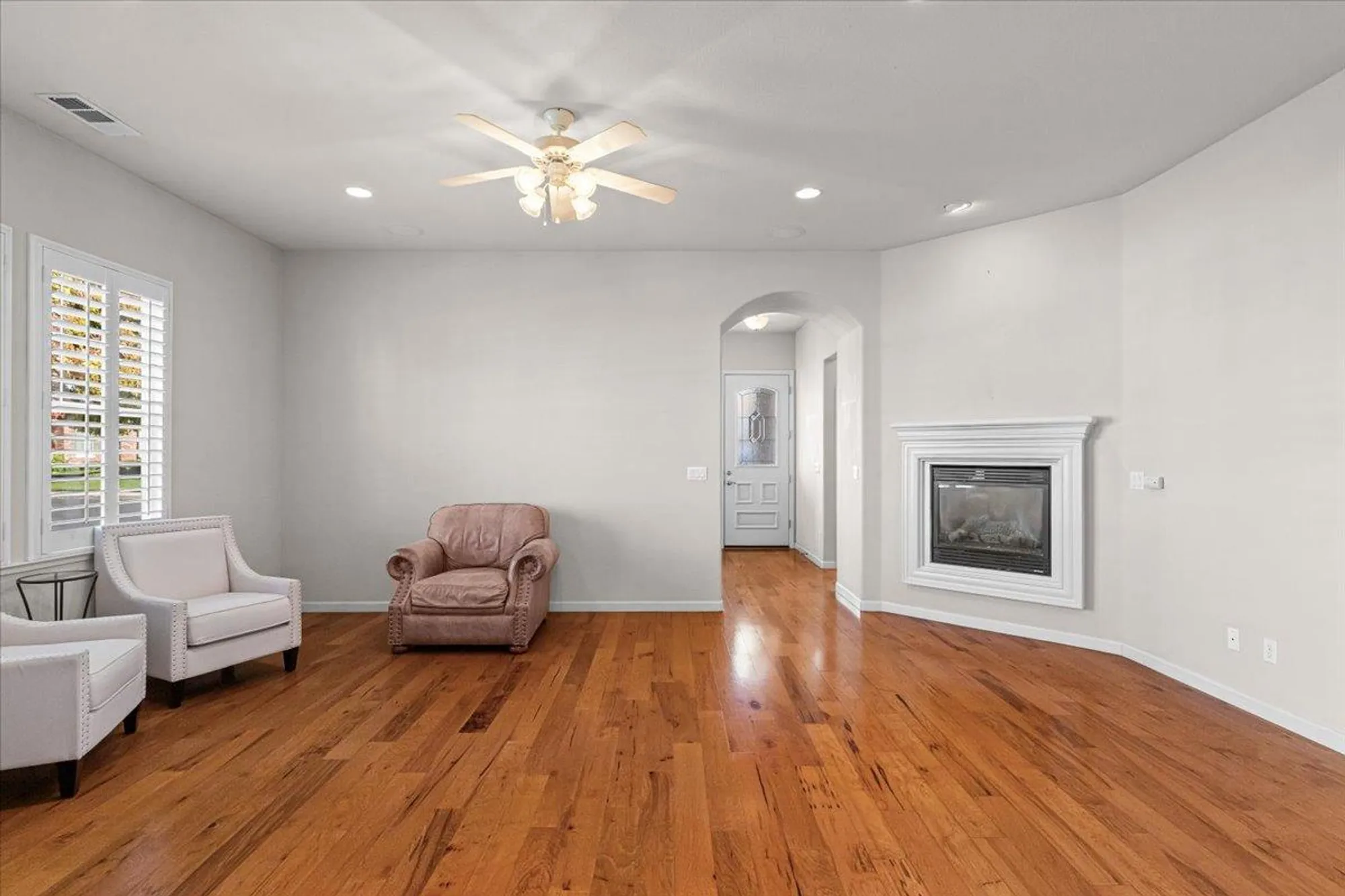 Property Slideshow image 20 of 65 | 1665 windy cove ln, Ripon, CA, 95366