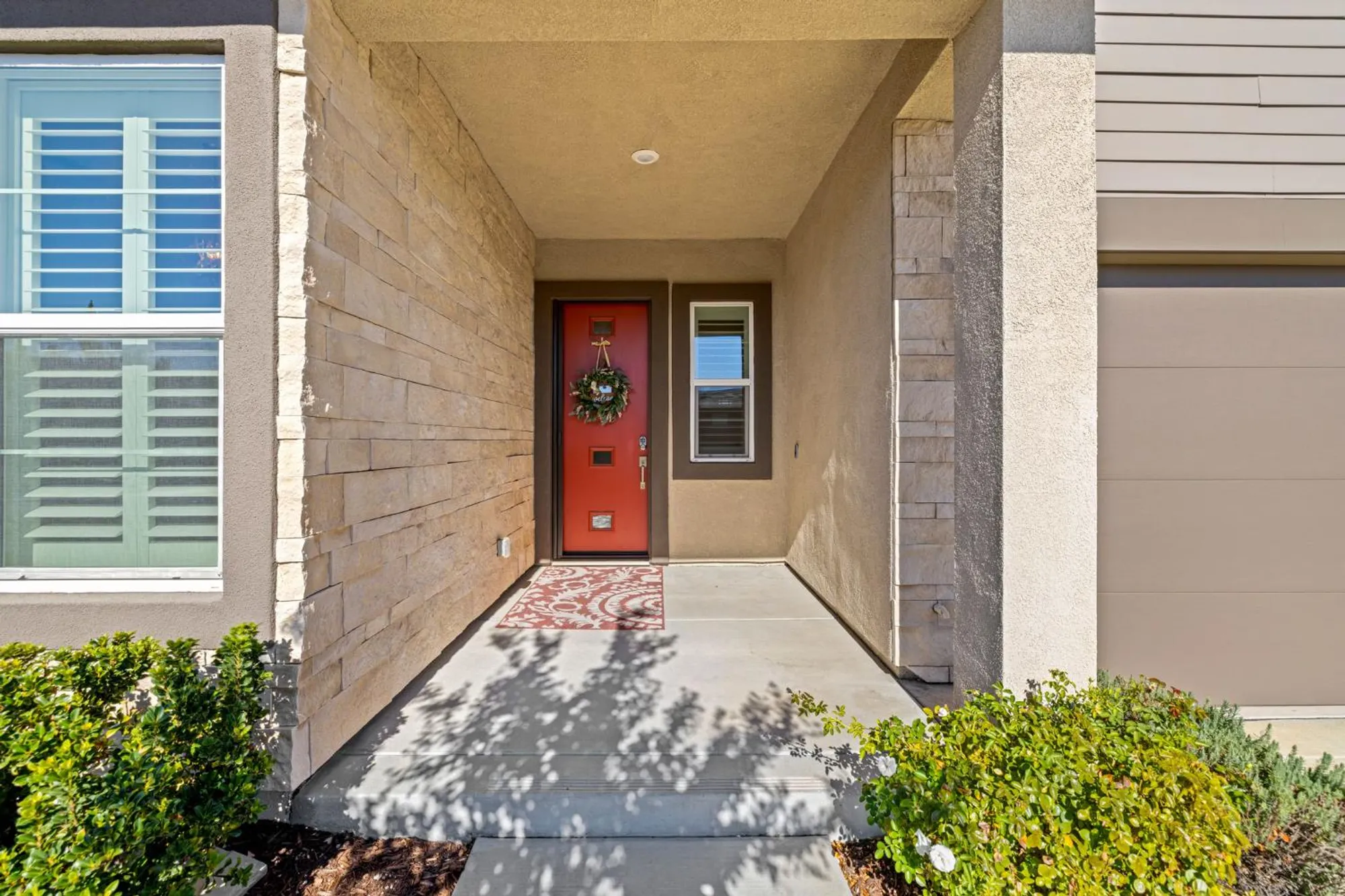 Property Slideshow image 4 of 16 | 6281 element ln, Roseville, CA, 95747