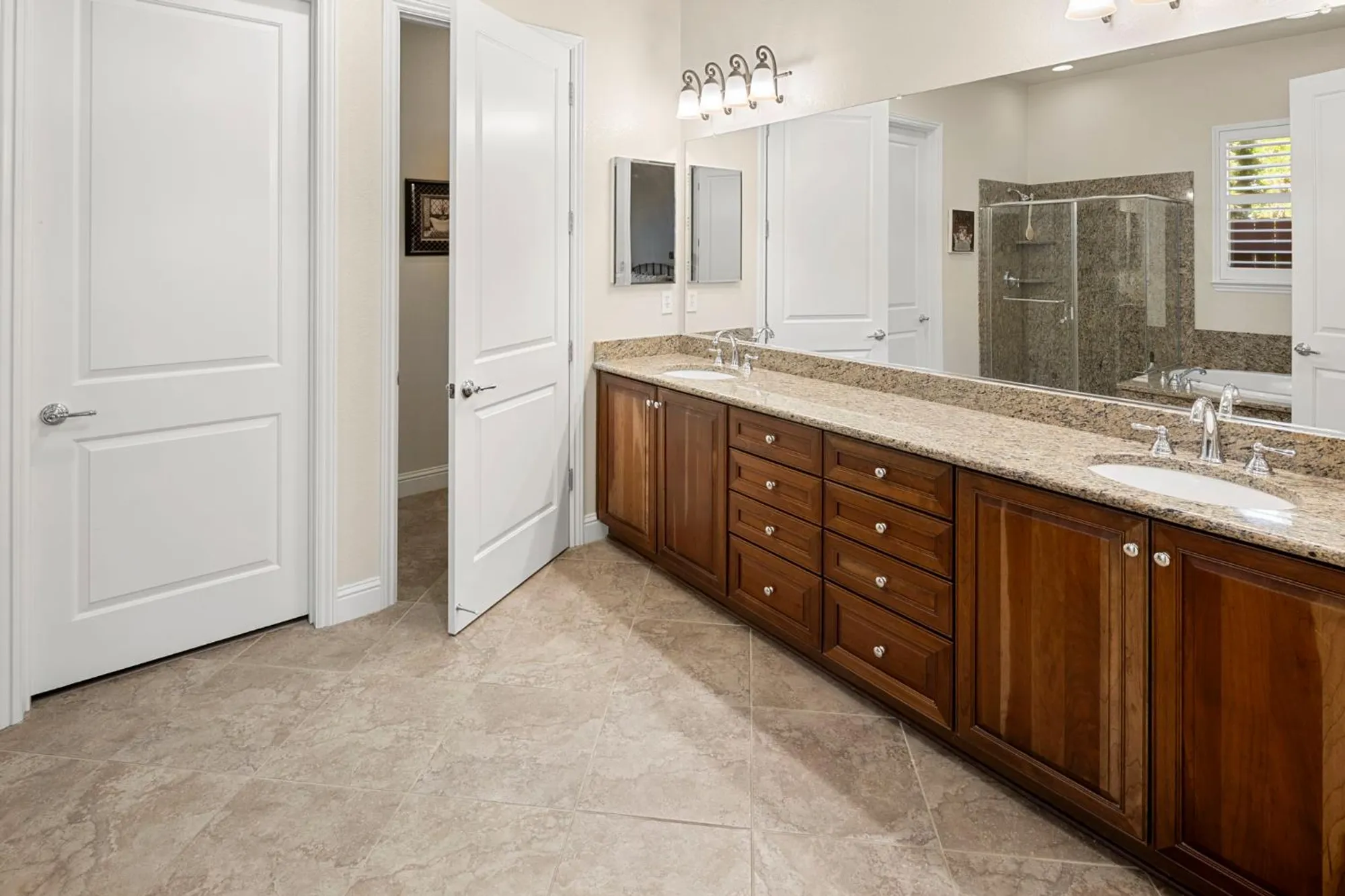 Property Slideshow image 26 of 48 | 2016 land end loop, Roseville, CA, 95747