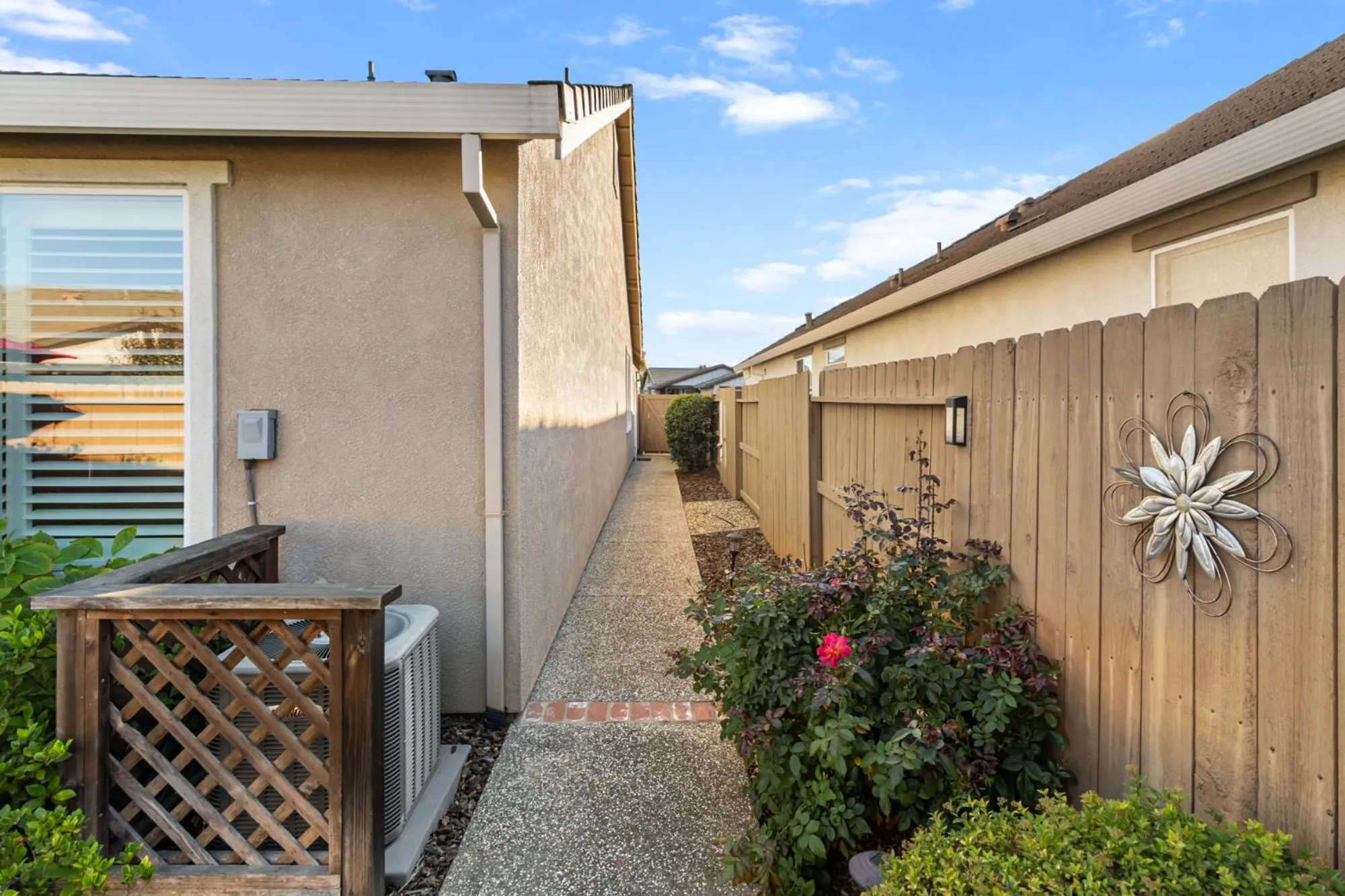 Property Slideshow image 38 of 60 | 7805 dearne way, Elk Grove, CA, 95757