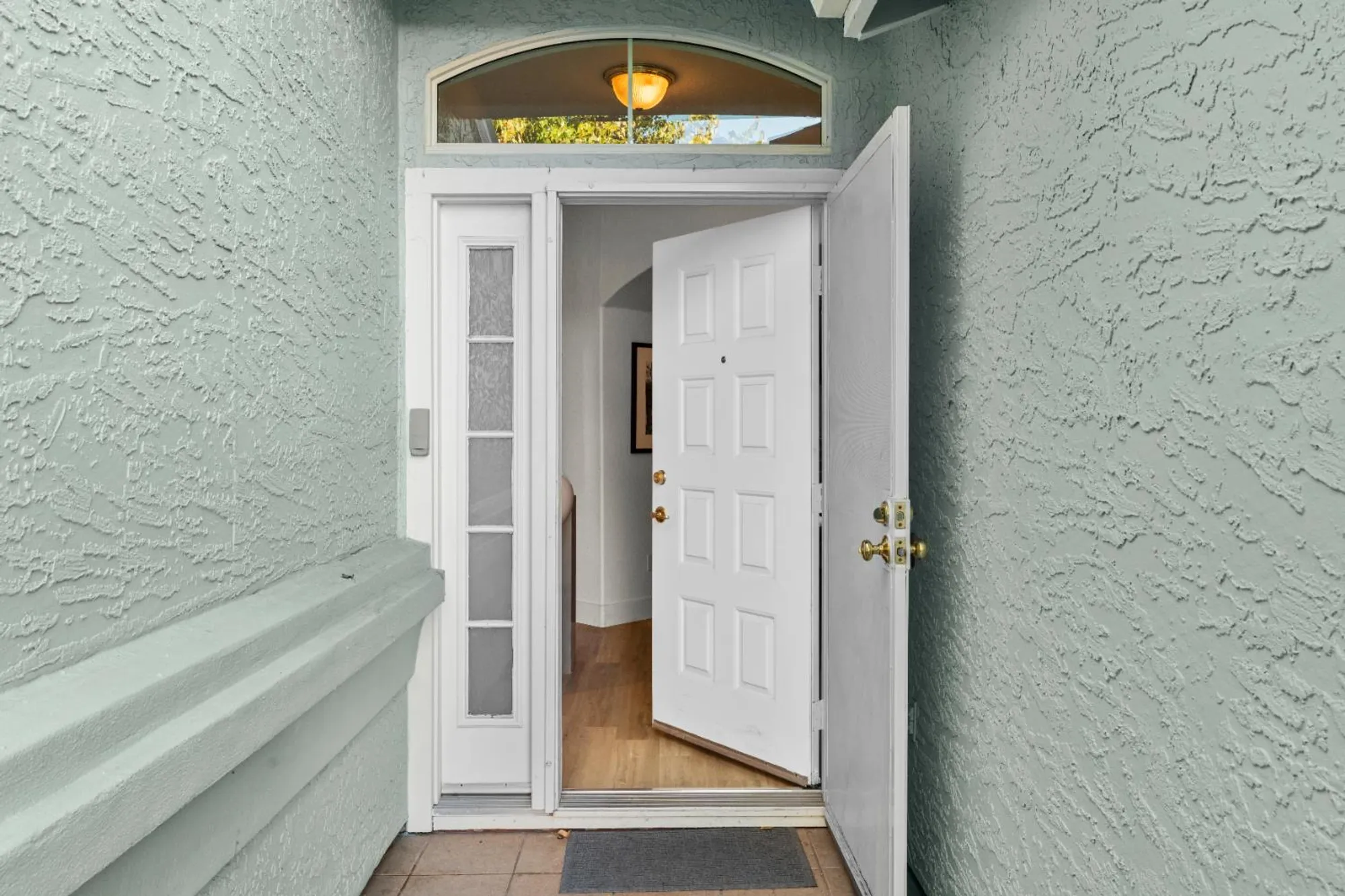 Property Slideshow image 7 of 55 | 7598 sunmore ln, Sacramento, CA, 95828