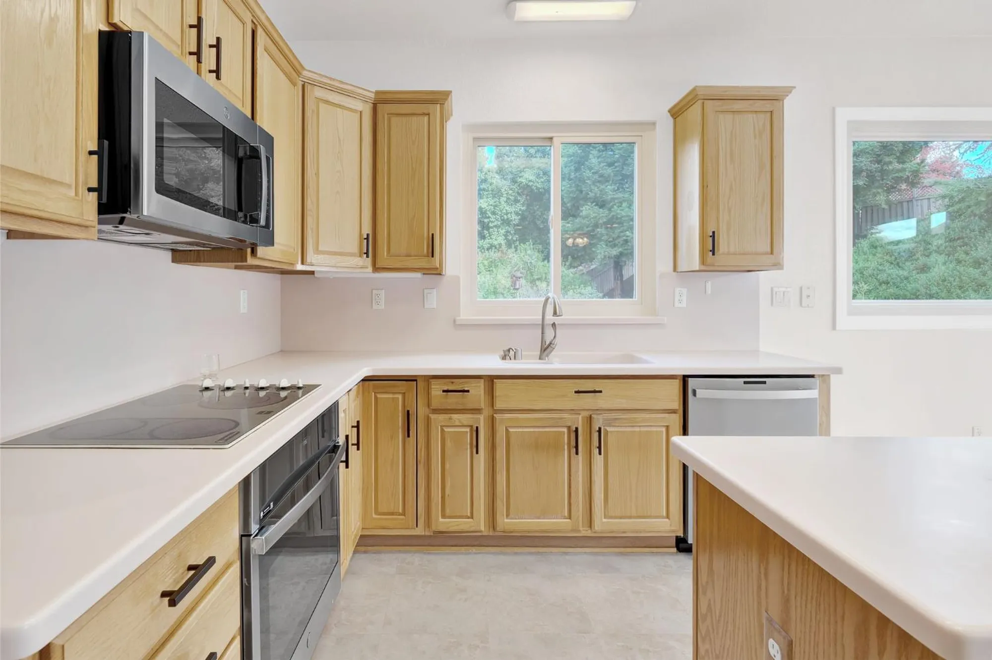 Property Slideshow image 15 of 30 | 1175 greenleaf ct, Lincoln, CA, 95648