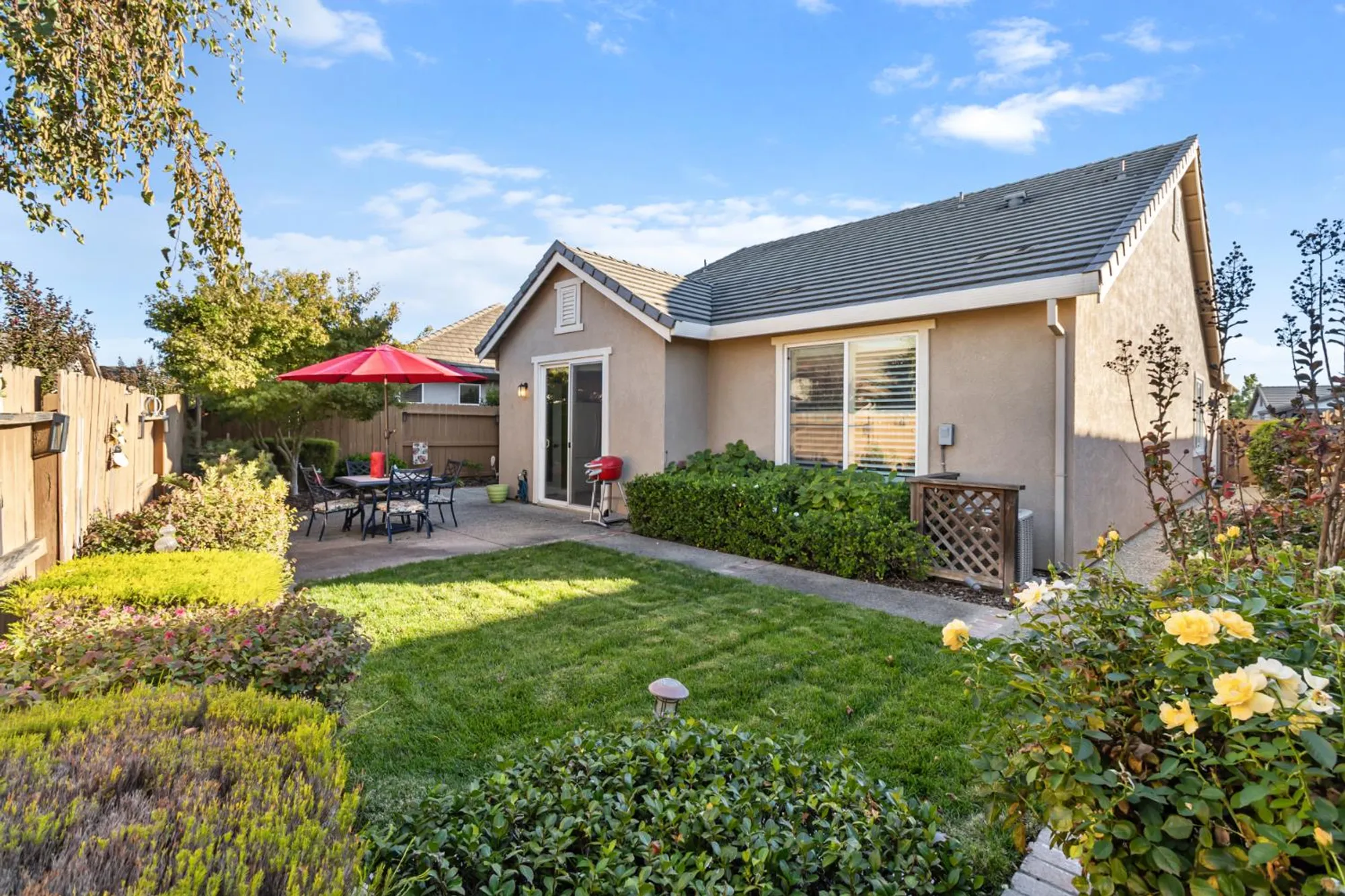 Property Slideshow image 5 of 60 | 7805 dearne way, Elk Grove, CA, 95757