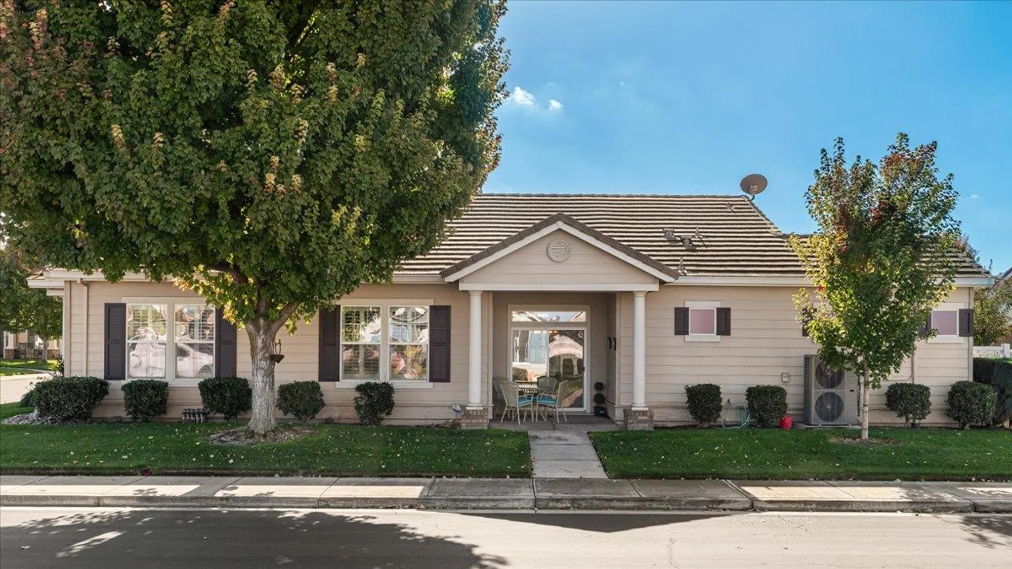 Property Slideshow image 39 of 65 | 1665 windy cove ln, Ripon, CA, 95366