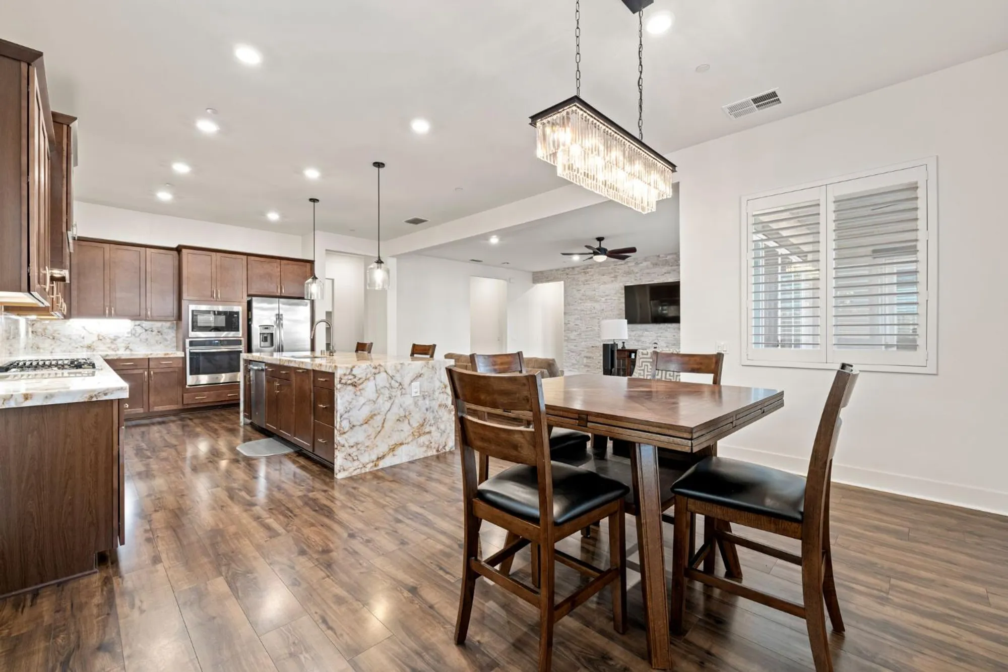 Property Slideshow image 6 of 16 | 6281 element ln, Roseville, CA, 95747