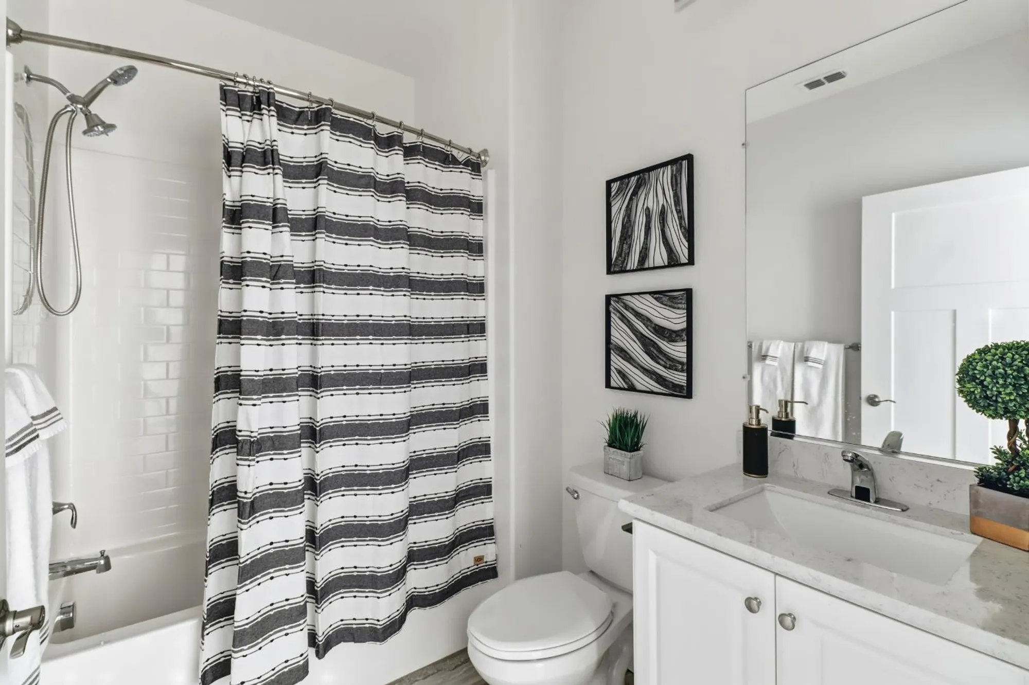 Property Slideshow image 30 of 66 | 9236 summer holly way, Sacramento, CA, 95829