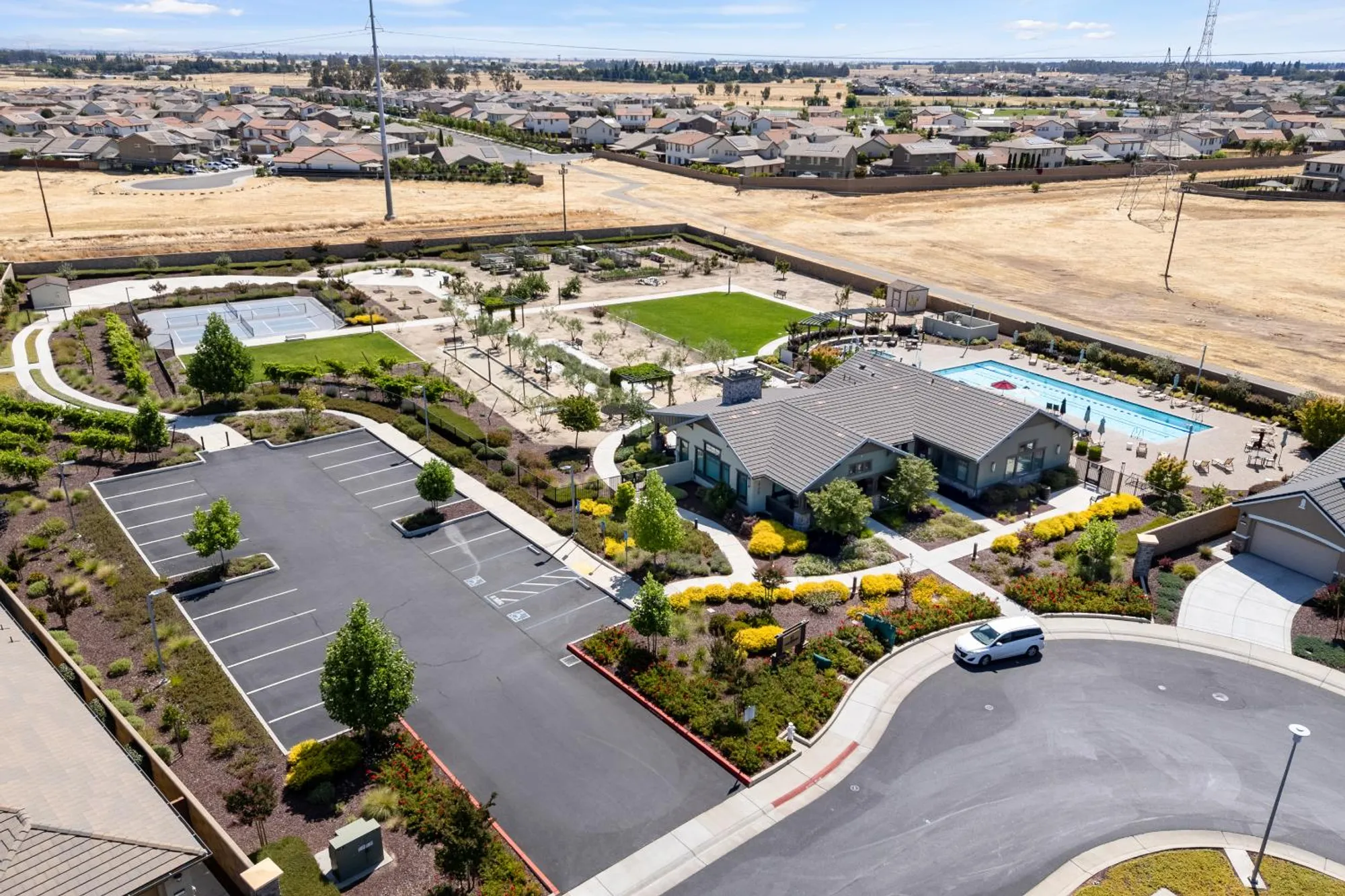 Property Slideshow image 50 of 66 | 9236 summer holly way, Sacramento, CA, 95829