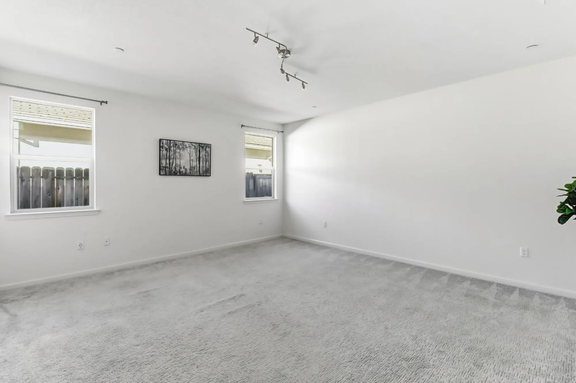 Property Slideshow image 21 of 66 | 9236 summer holly way, Sacramento, CA, 95829