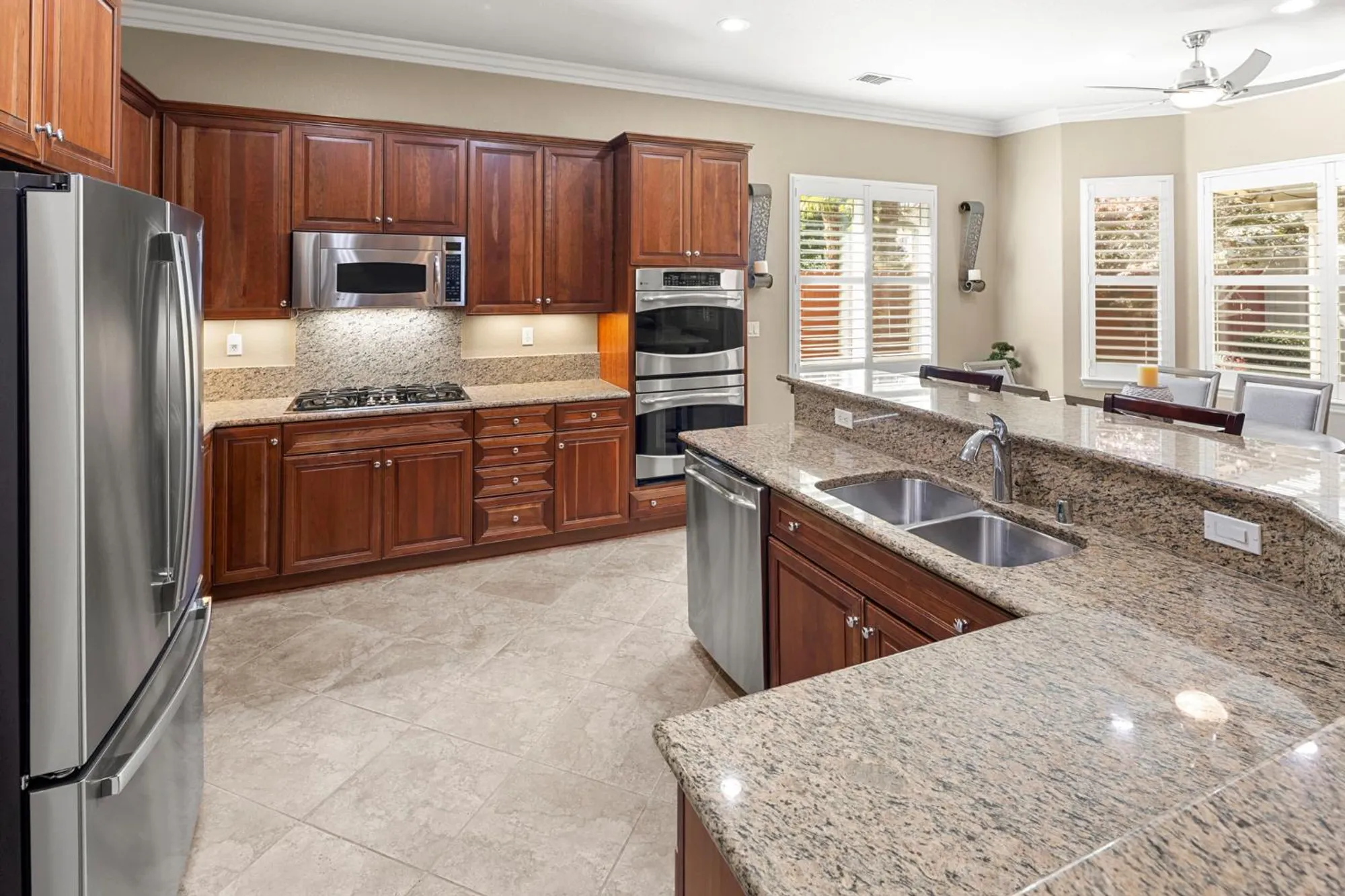 Property Slideshow image 18 of 48 | 2016 land end loop, Roseville, CA, 95747