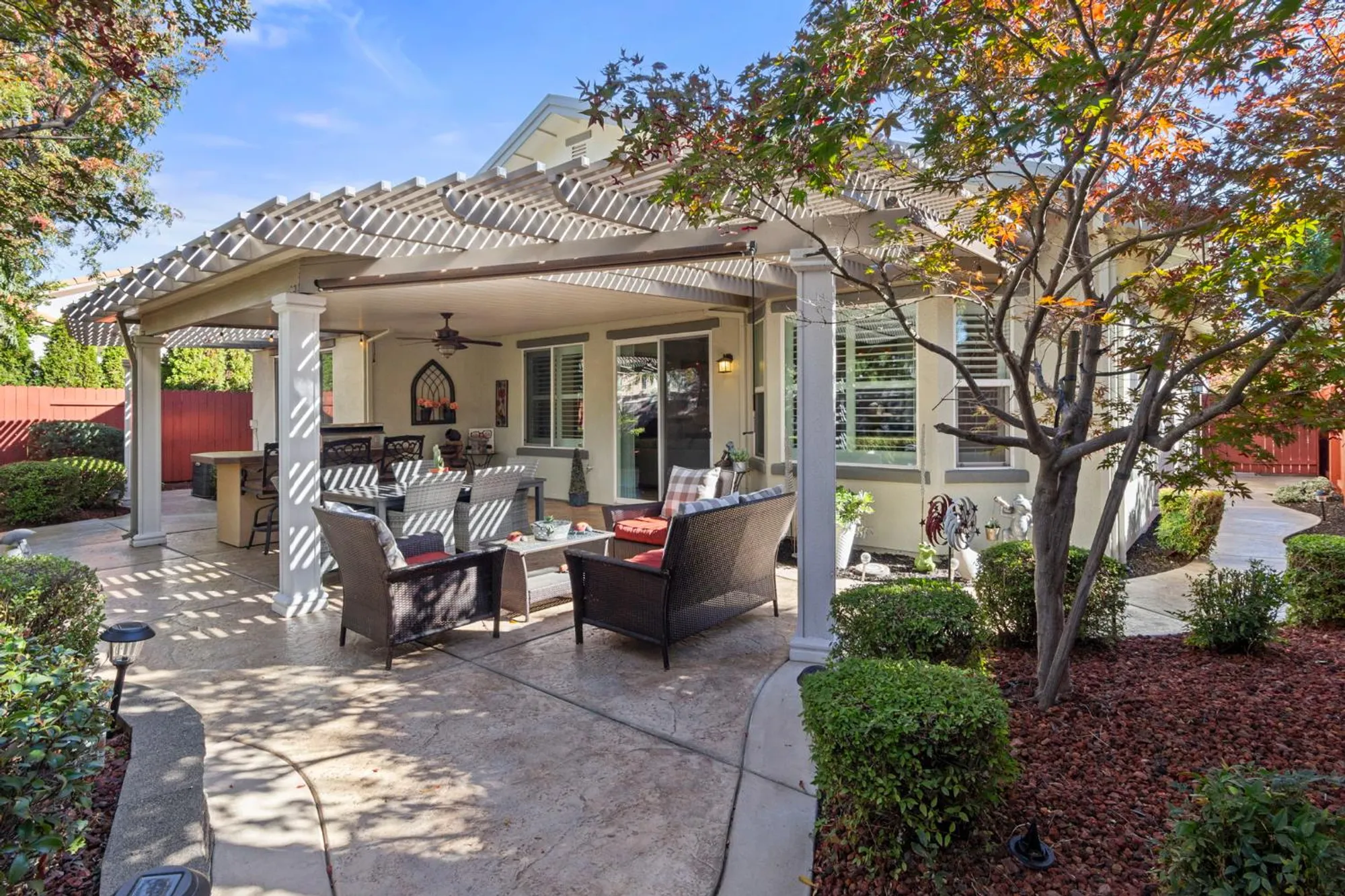 Property Slideshow image 40 of 48 | 2016 land end loop, Roseville, CA, 95747