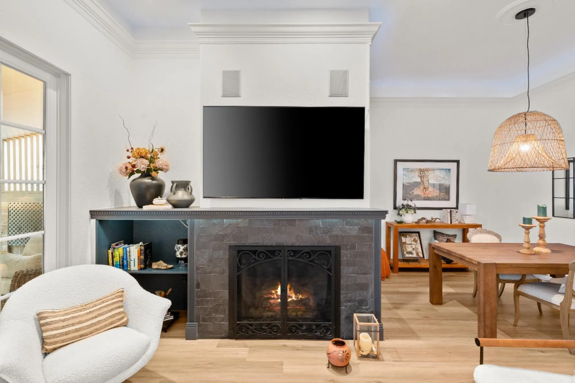 Property Slideshow image 32 of 55 | 7598 sunmore ln, Sacramento, CA, 95828