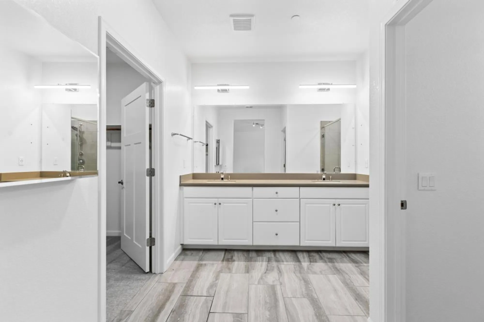 Property Slideshow image 26 of 66 | 9236 summer holly way, Sacramento, CA, 95829