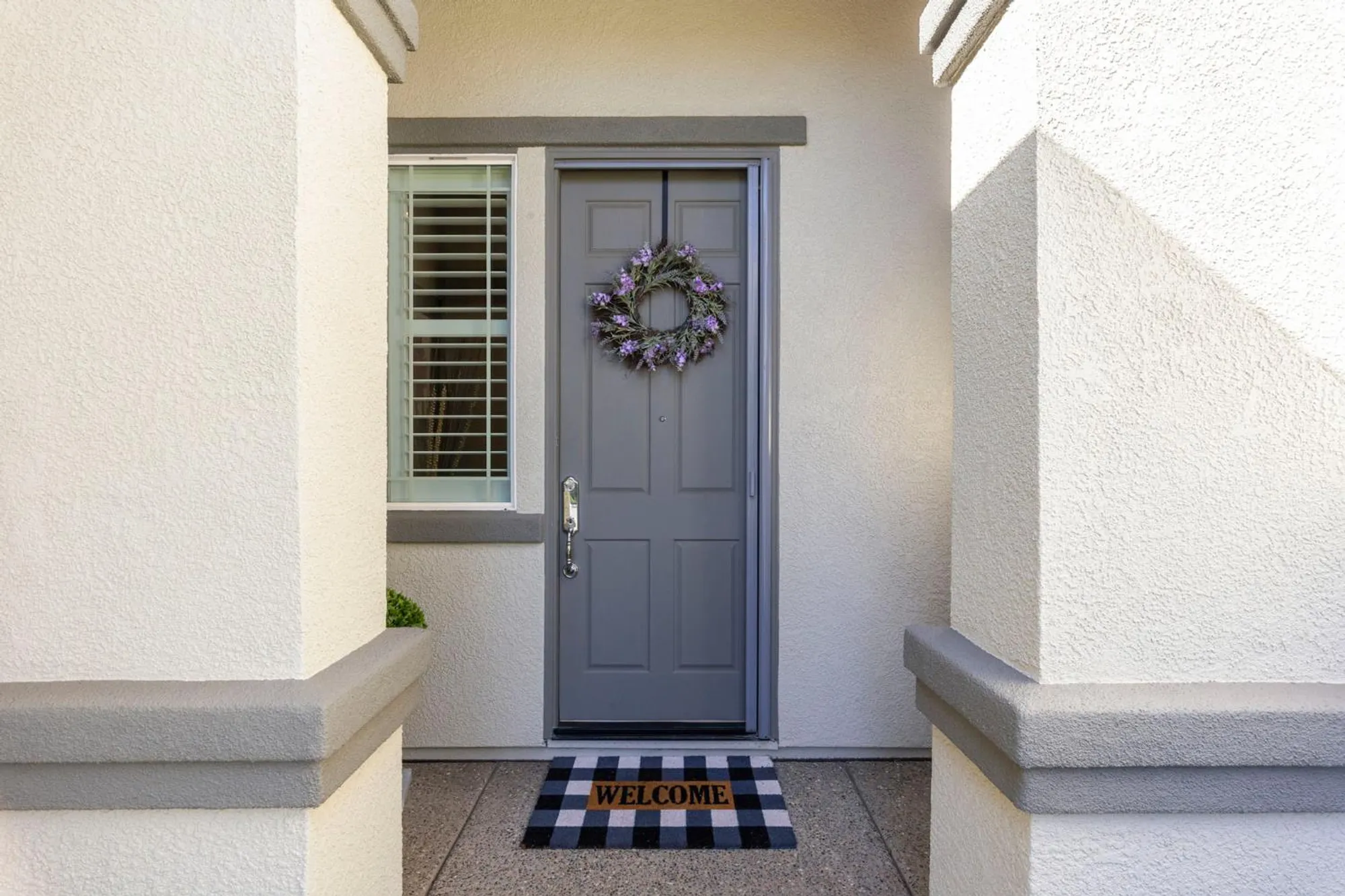 Property Slideshow image 4 of 48 | 2016 land end loop, Roseville, CA, 95747