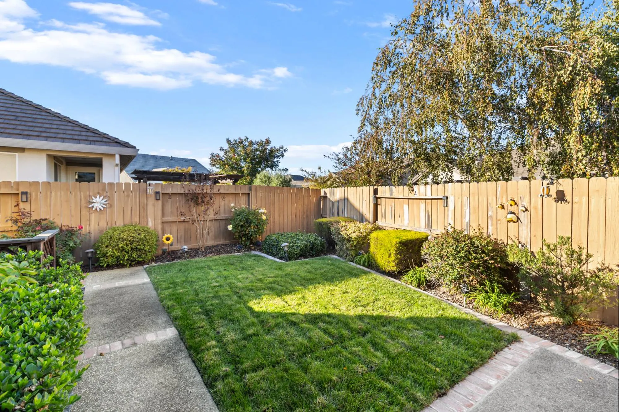 Property Slideshow image 33 of 60 | 7805 dearne way, Elk Grove, CA, 95757