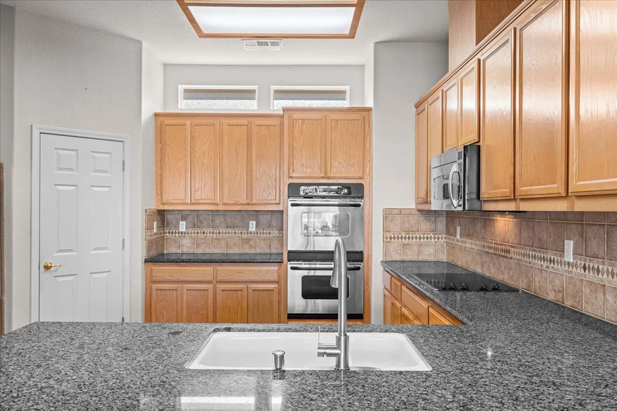 Property Slideshow image 24 of 65 | 1665 windy cove ln, Ripon, CA, 95366