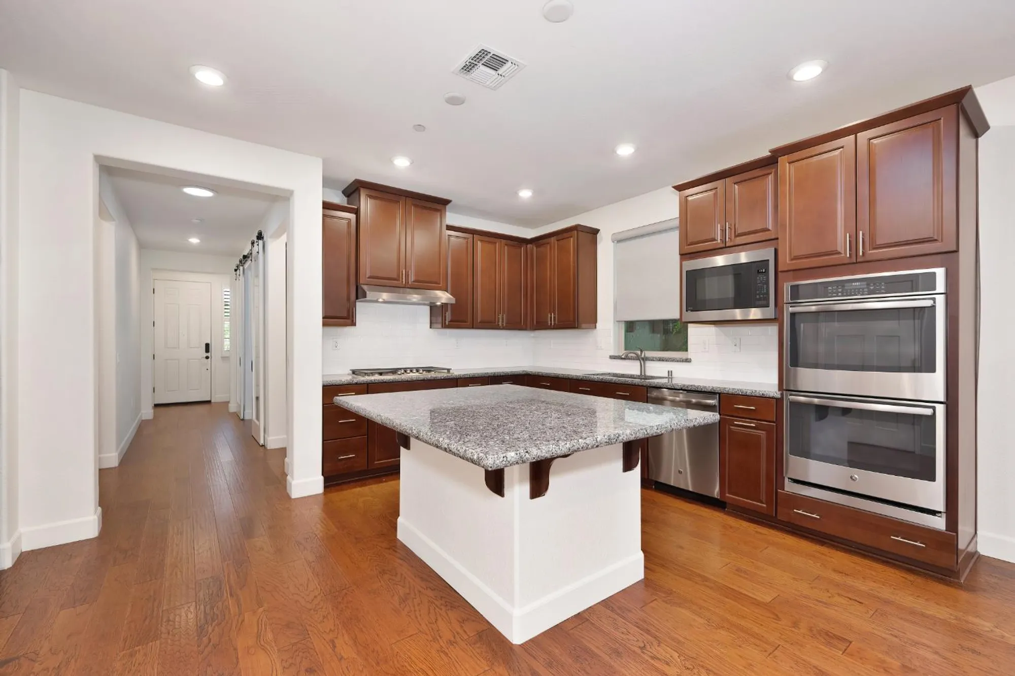 Property Slideshow image 9 of 32 | 4104 san andres way, El Dorado Hills, CA, 95762