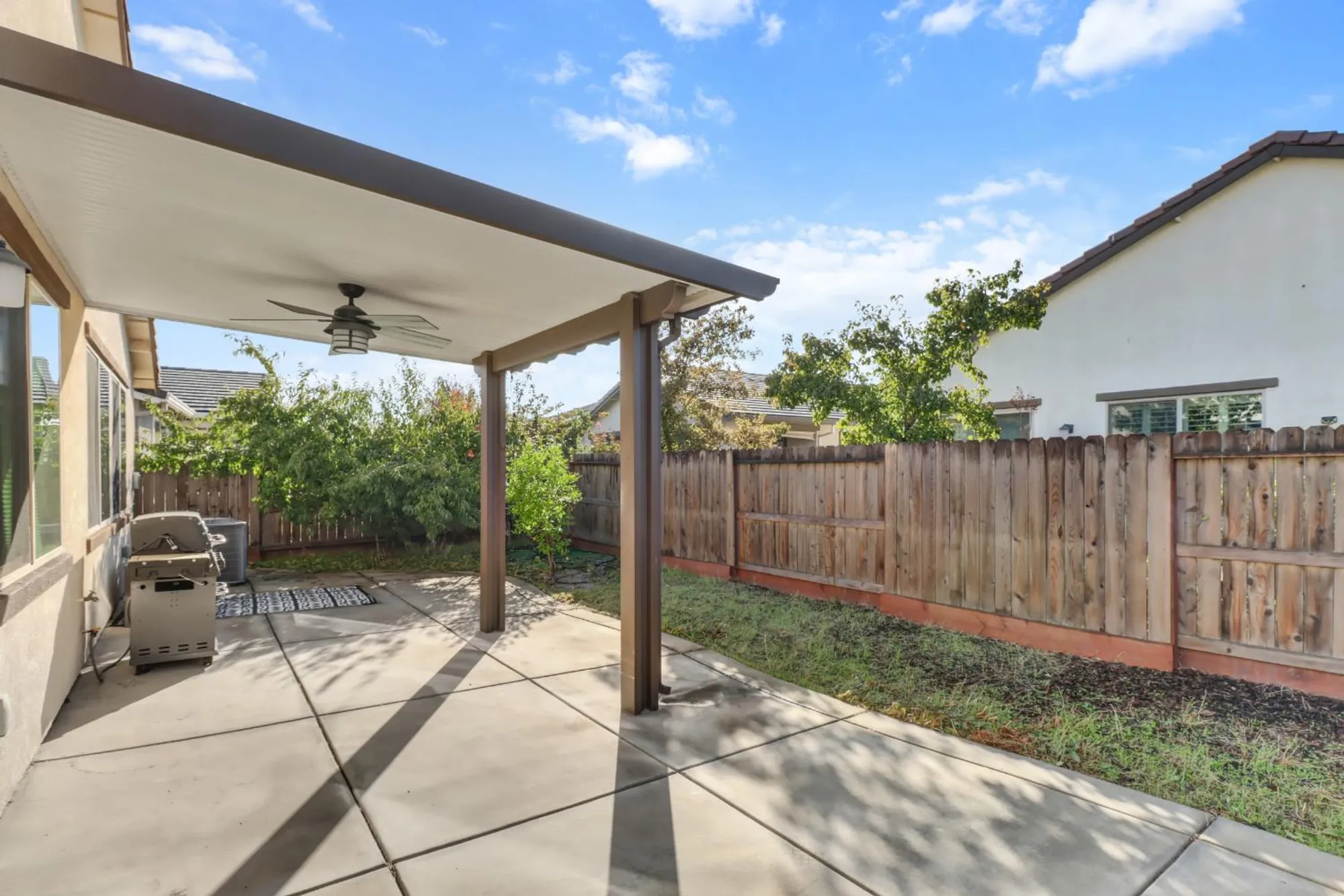 Property Slideshow image 41 of 66 | 9236 summer holly way, Sacramento, CA, 95829