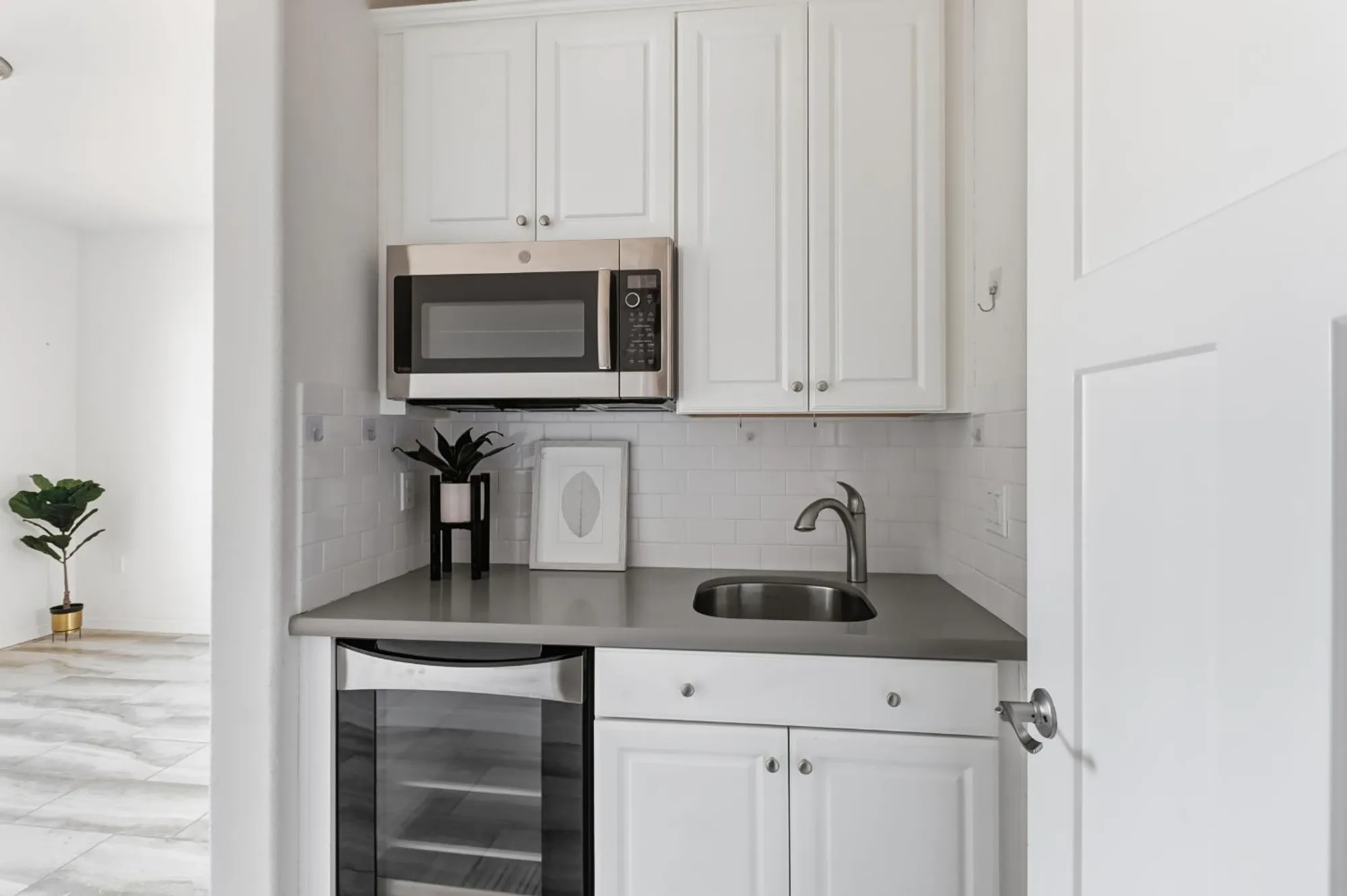 Property Slideshow image 37 of 66 | 9236 summer holly way, Sacramento, CA, 95829